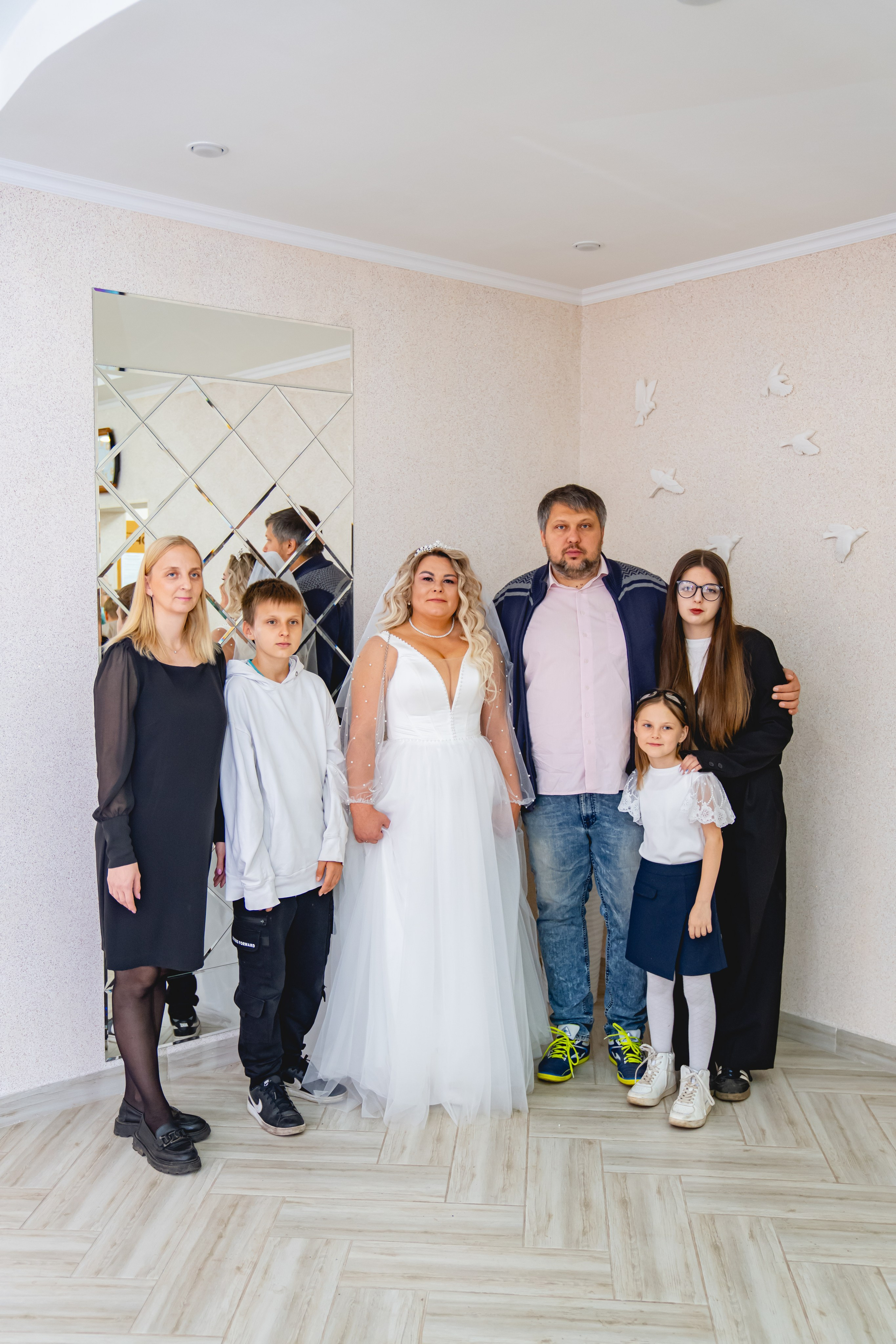 Осенняя Свадьба 2024. Занимаюсь профессиональной фотографией и живу рядом с Байкалом. Работаю в разных жанрах