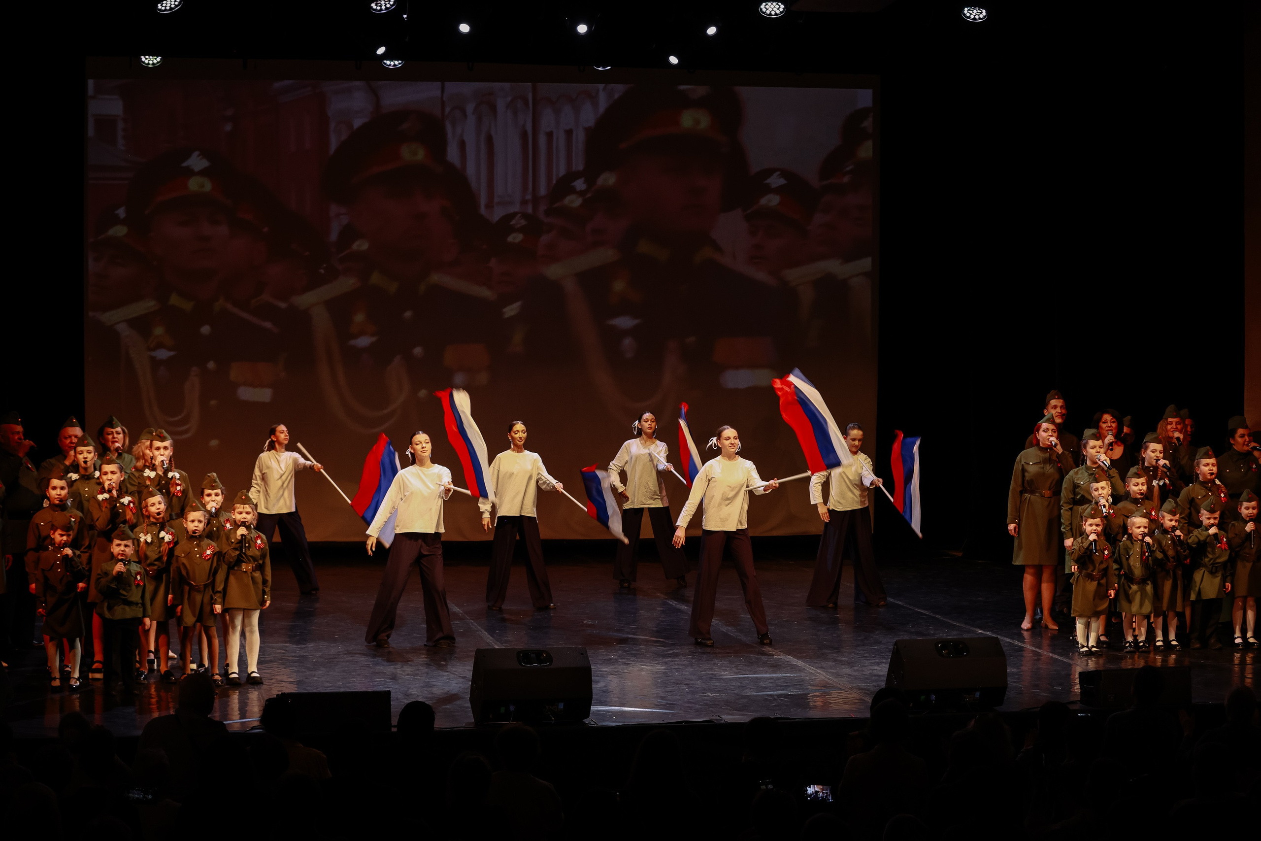 Победный май _Праздничный конценрт. Фотограф Юлия Мальцева