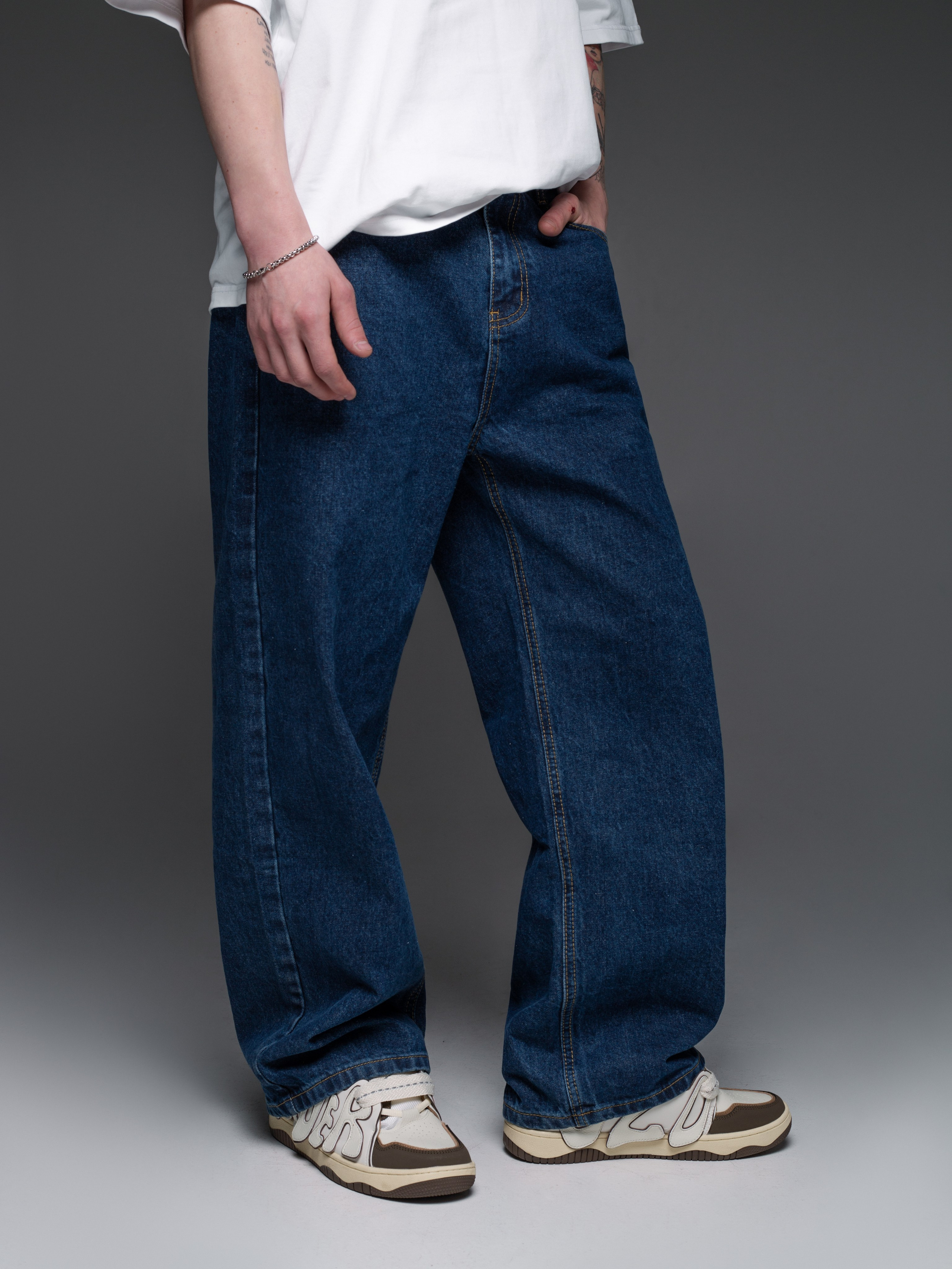 КАТАЛОГ | серый фон. RUNA production — стильные съемки для брендов