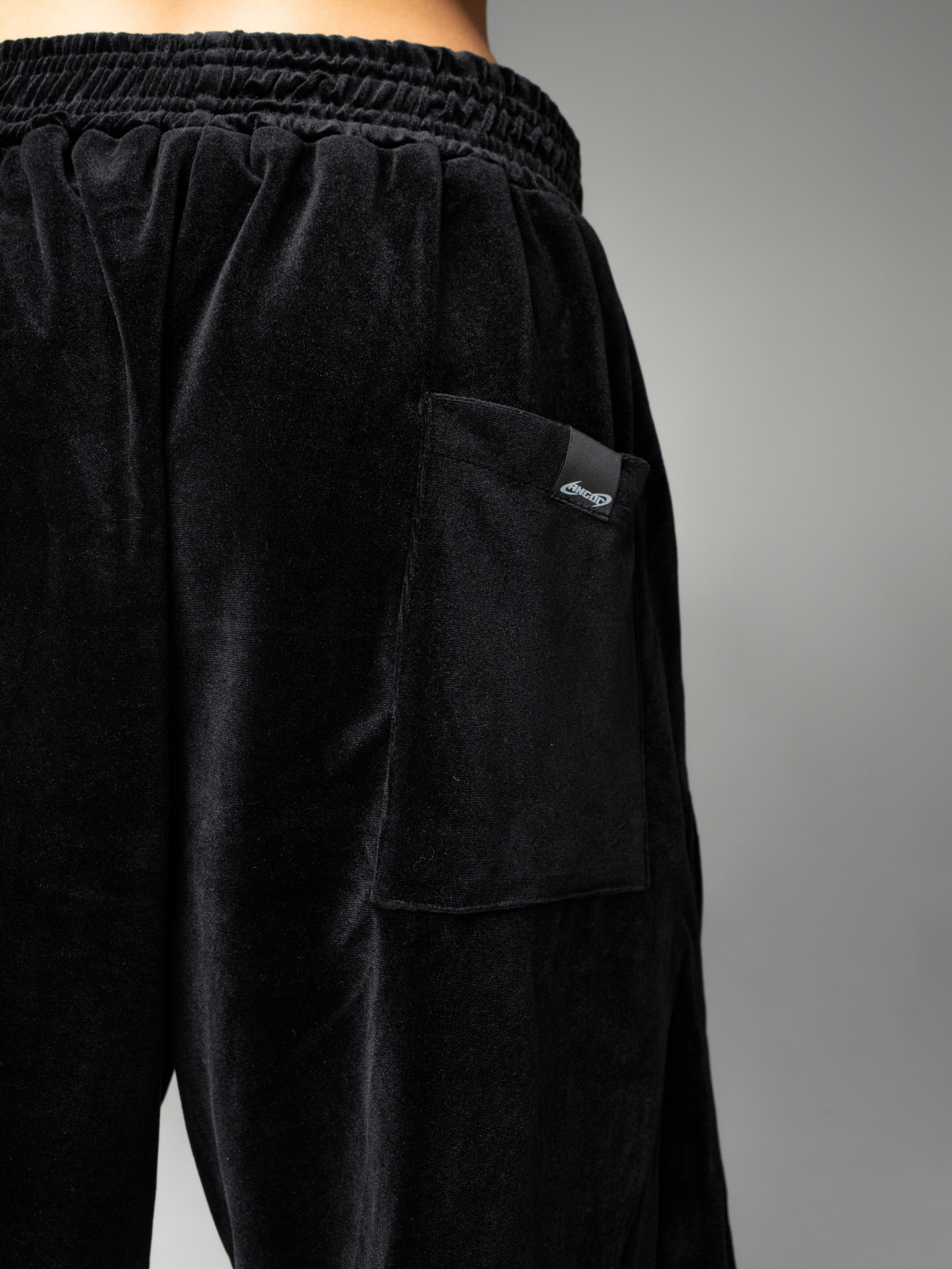 КАТАЛОГ | серый фон. RUNA production — стильные съемки для брендов