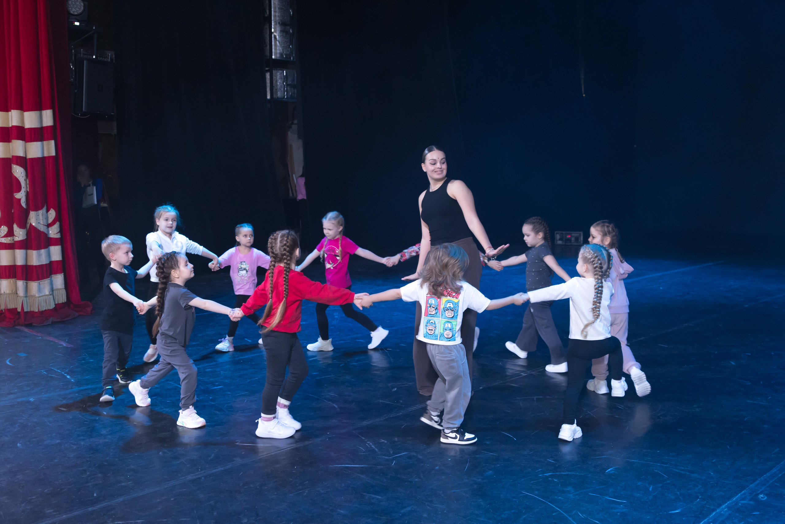 TODES Центр Краснодар Прогон Отчетного концерта Закулисье. Фотограф и Видеограф в Краснодаре Юлия Солодченко