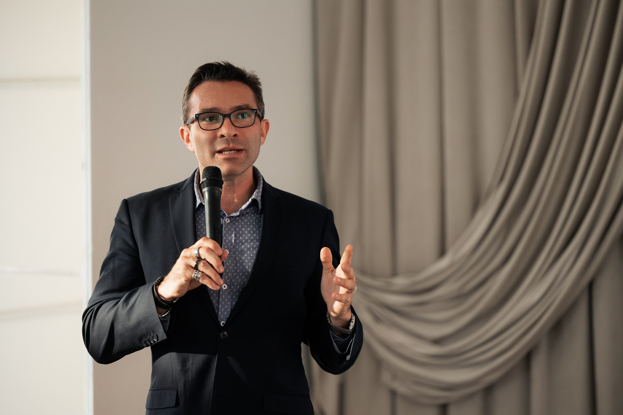 НОВЫЕ ЛЮДИ. Вадим Ветров