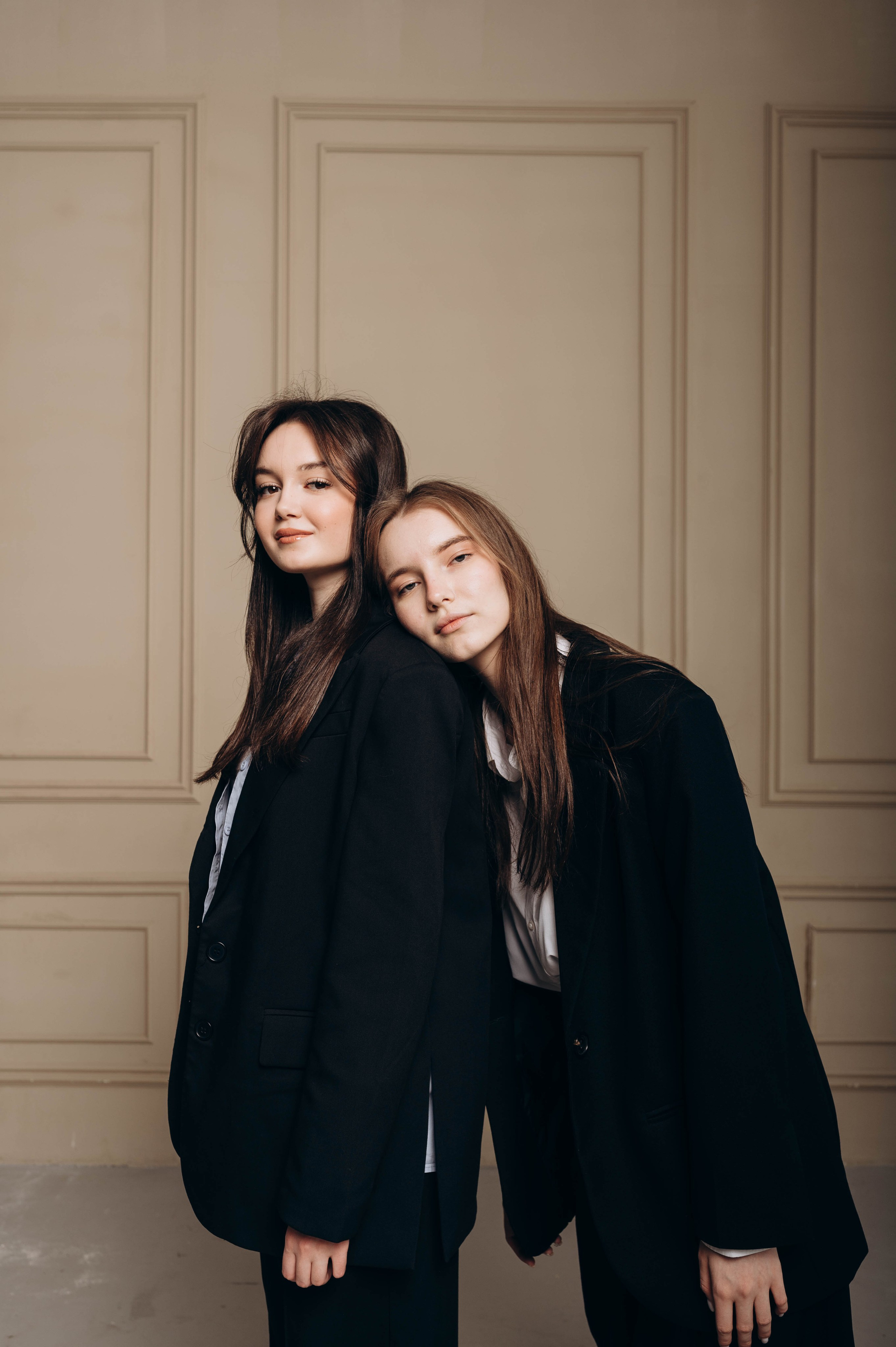 ДРУЗЬЯ. Выпускные альбомы в современном стиле | Казань