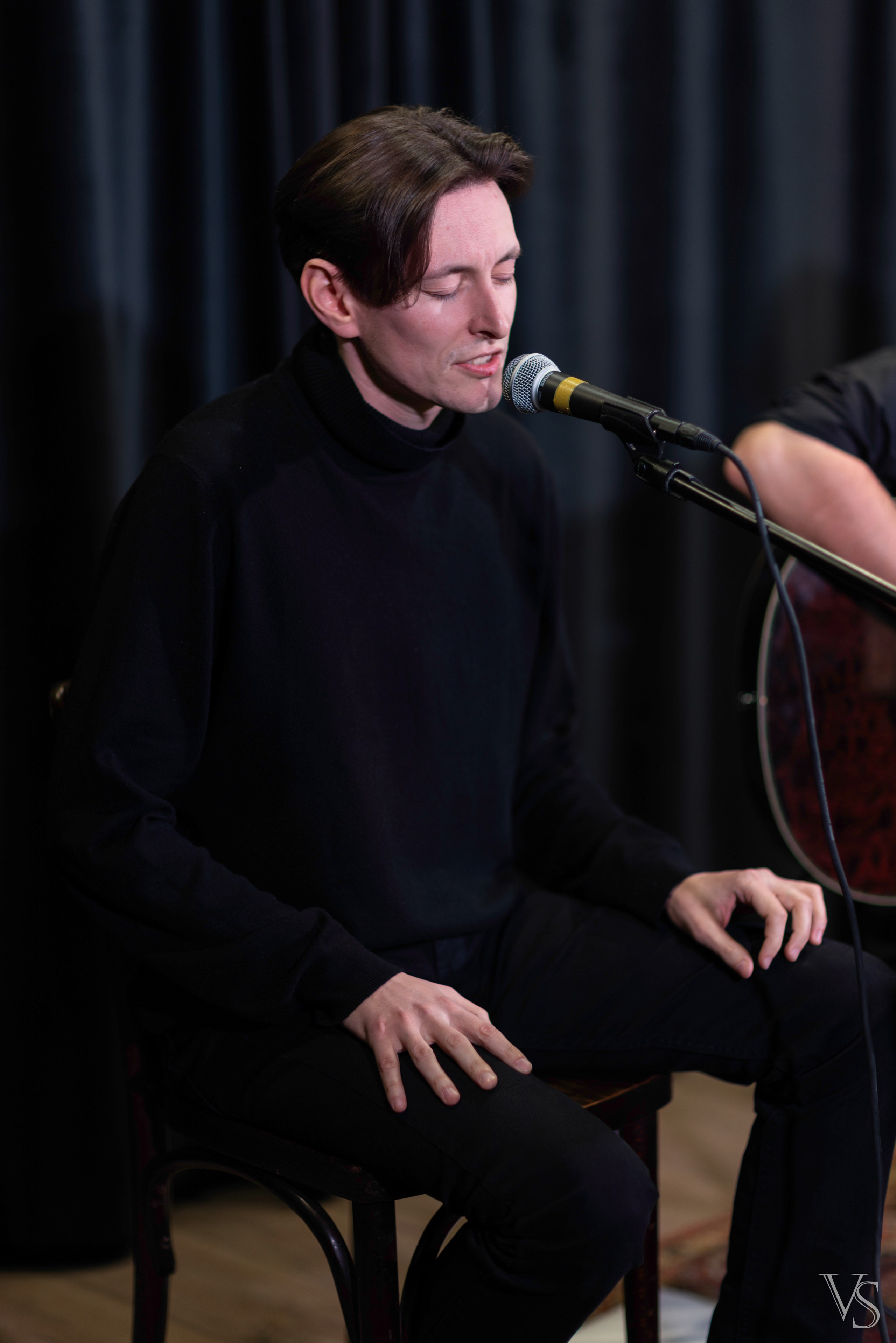 Квартирник Руслана Багирова. Фотограф Виктор Степанов