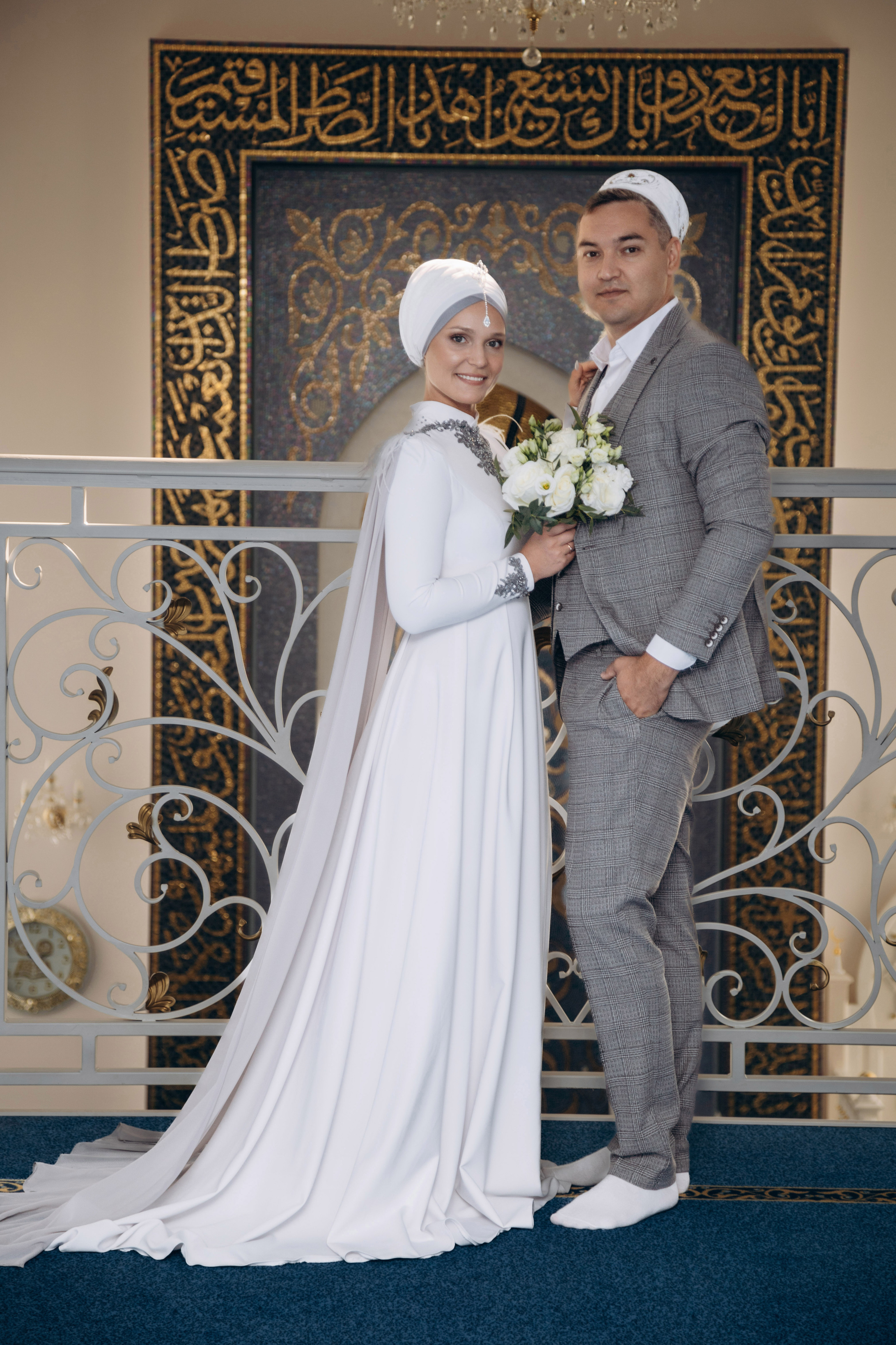 никах в мечети Иман Нуры, фотосессия в мечети Иман Нуры, фотограф на никах в Казани Ranas4you, образ невесты на никах, завязывание платка Казань, платье на никах Казань