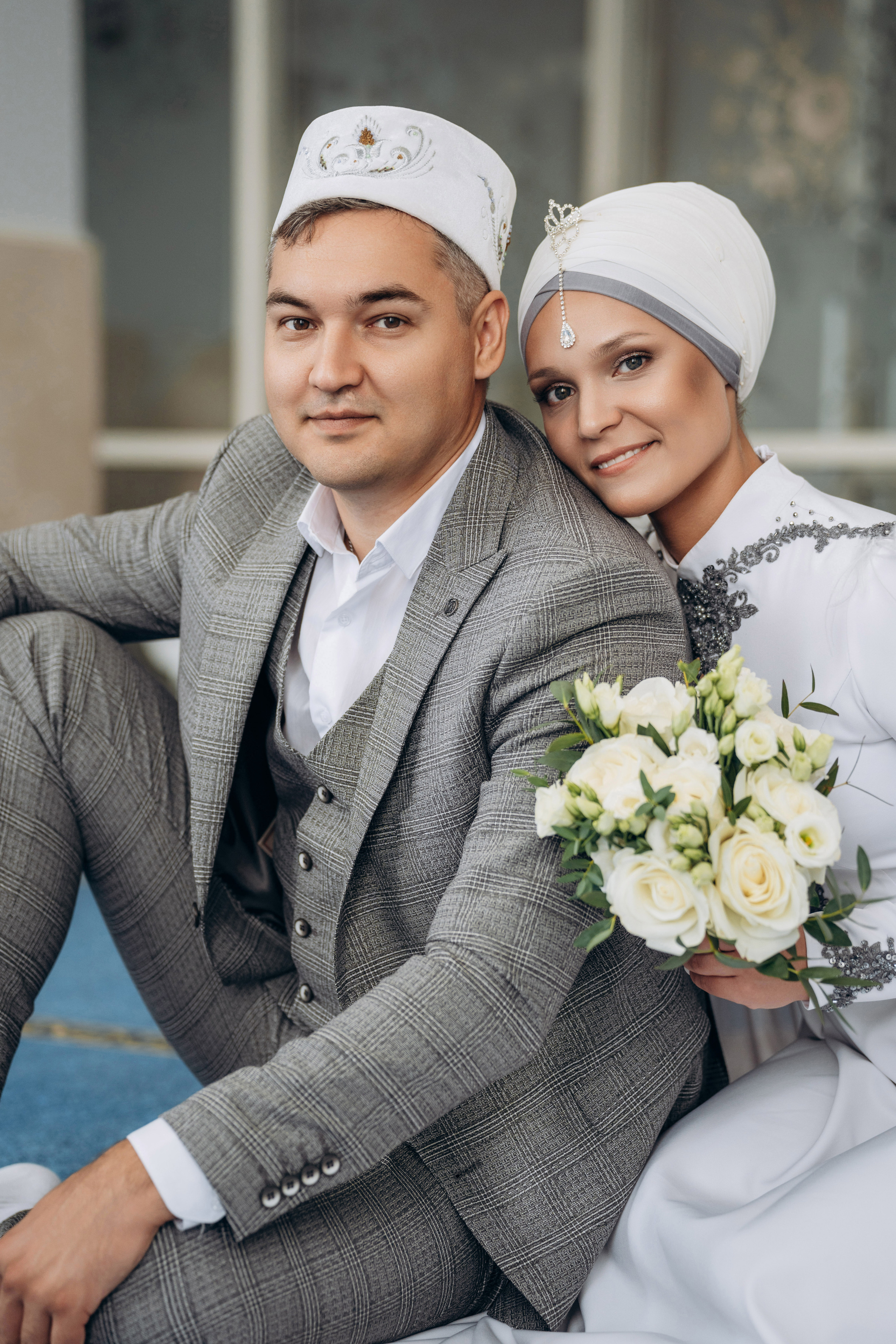 никах в мечети Иман Нуры, фотосессия в мечети Иман Нуры, фотограф на никах в Казани Ranas4you, образ невесты на никах, завязывание платка Казань, платье на никах Казань