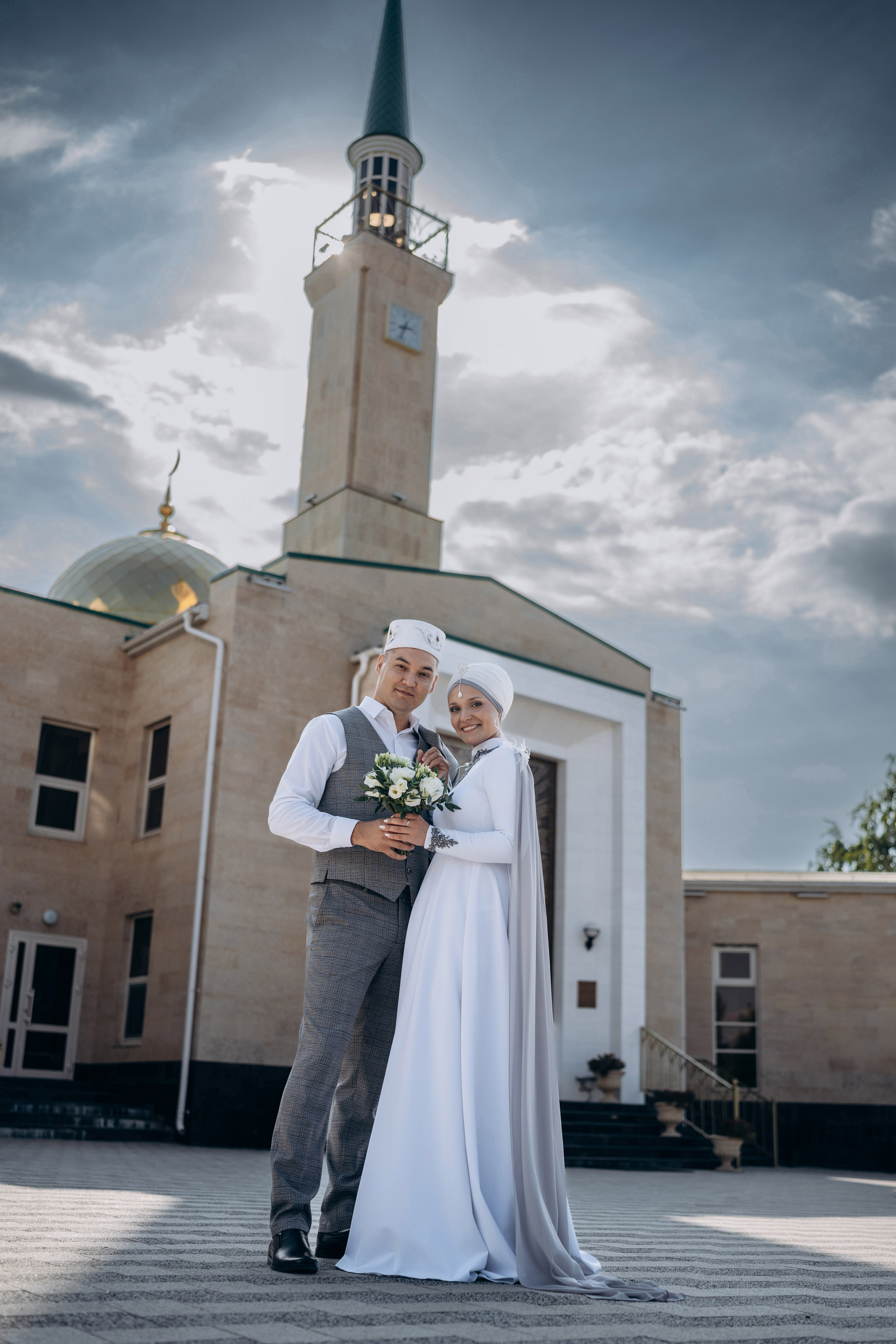 никах в мечети Иман Нуры, фотосессия в мечети Иман Нуры, фотограф на никах в Казани Ranas4you, образ невесты на никах, завязывание платка Казань, платье на никах Казань