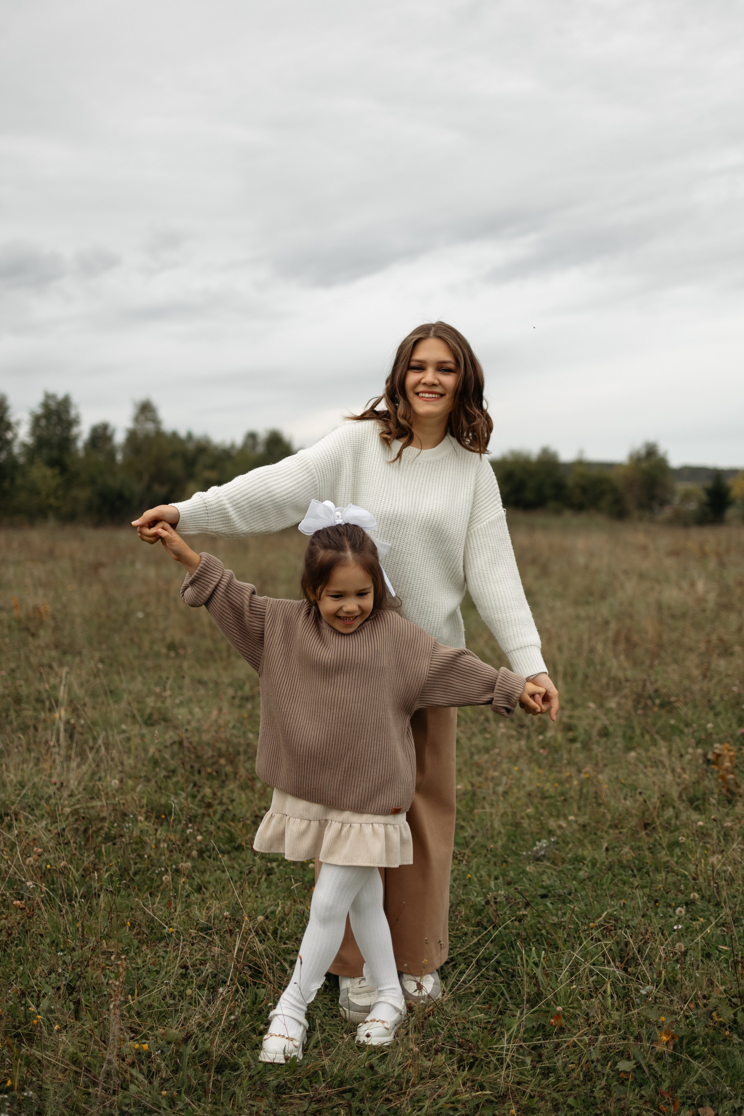 Ляйсан и Амалия. Фотограф Айгуль Габсаматова Октябрьский