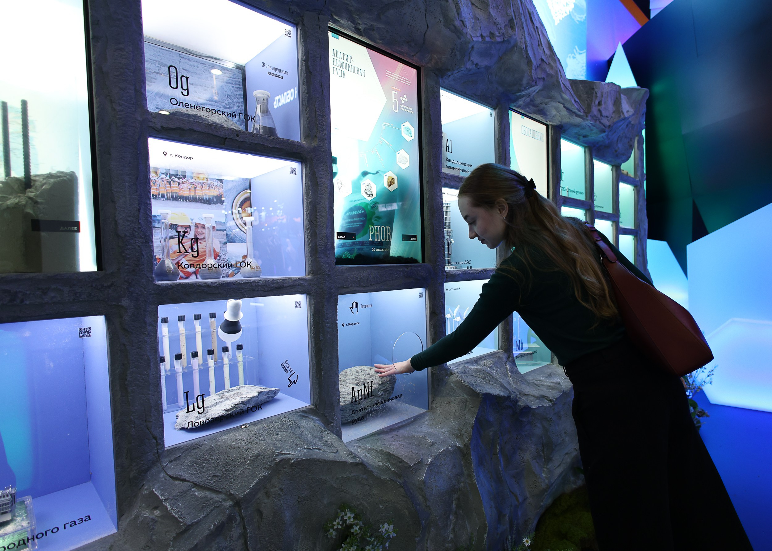 Выставка «Россия». Репортажный, архитектурный, театральный и файн-арт фотограф Лена Мельникова в Москве