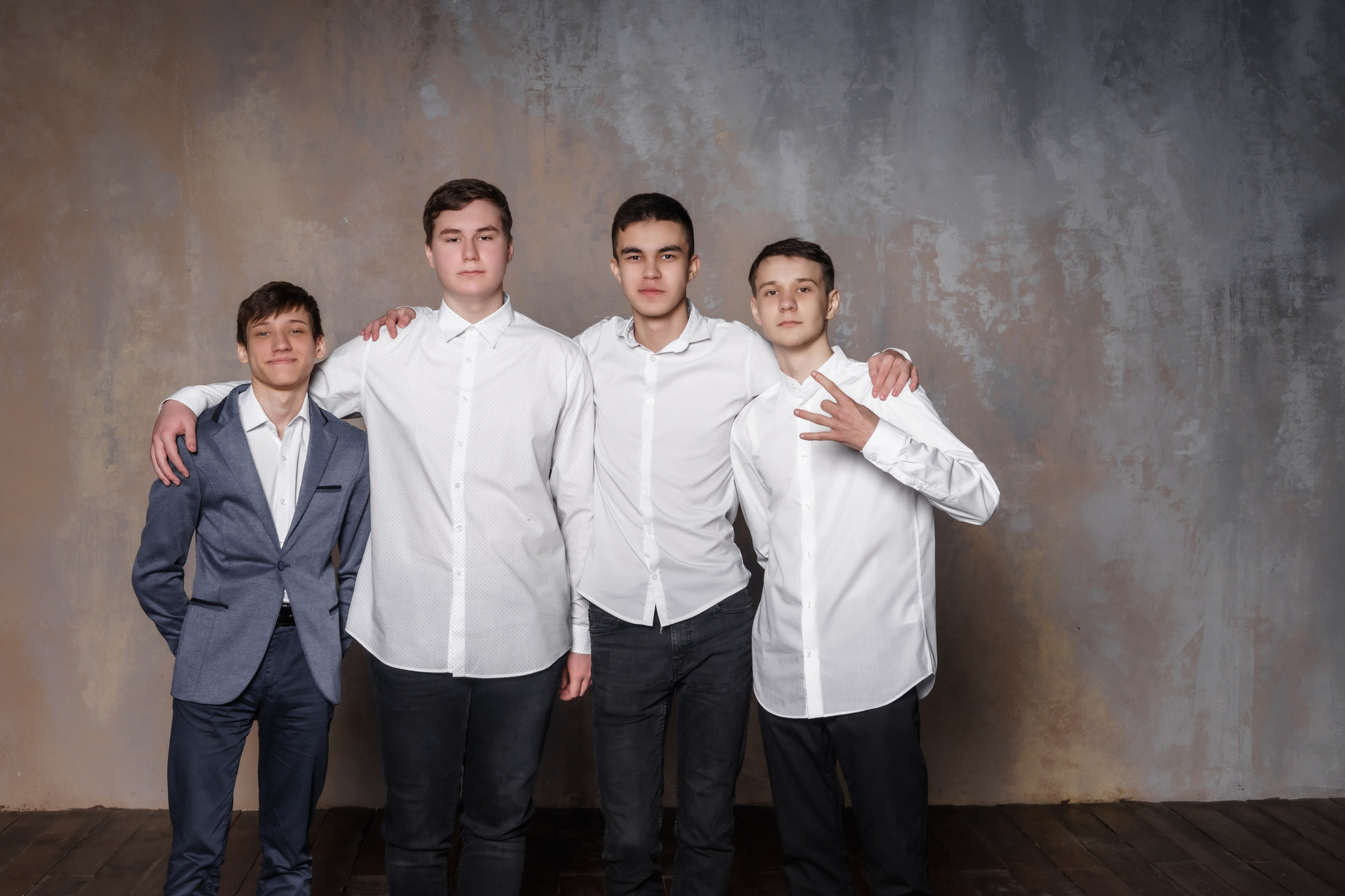 СТУДИЯ «Культура» сьемка для альбома СОШ 57 -11кл. Ольга Плаксина фотограф в Саратове