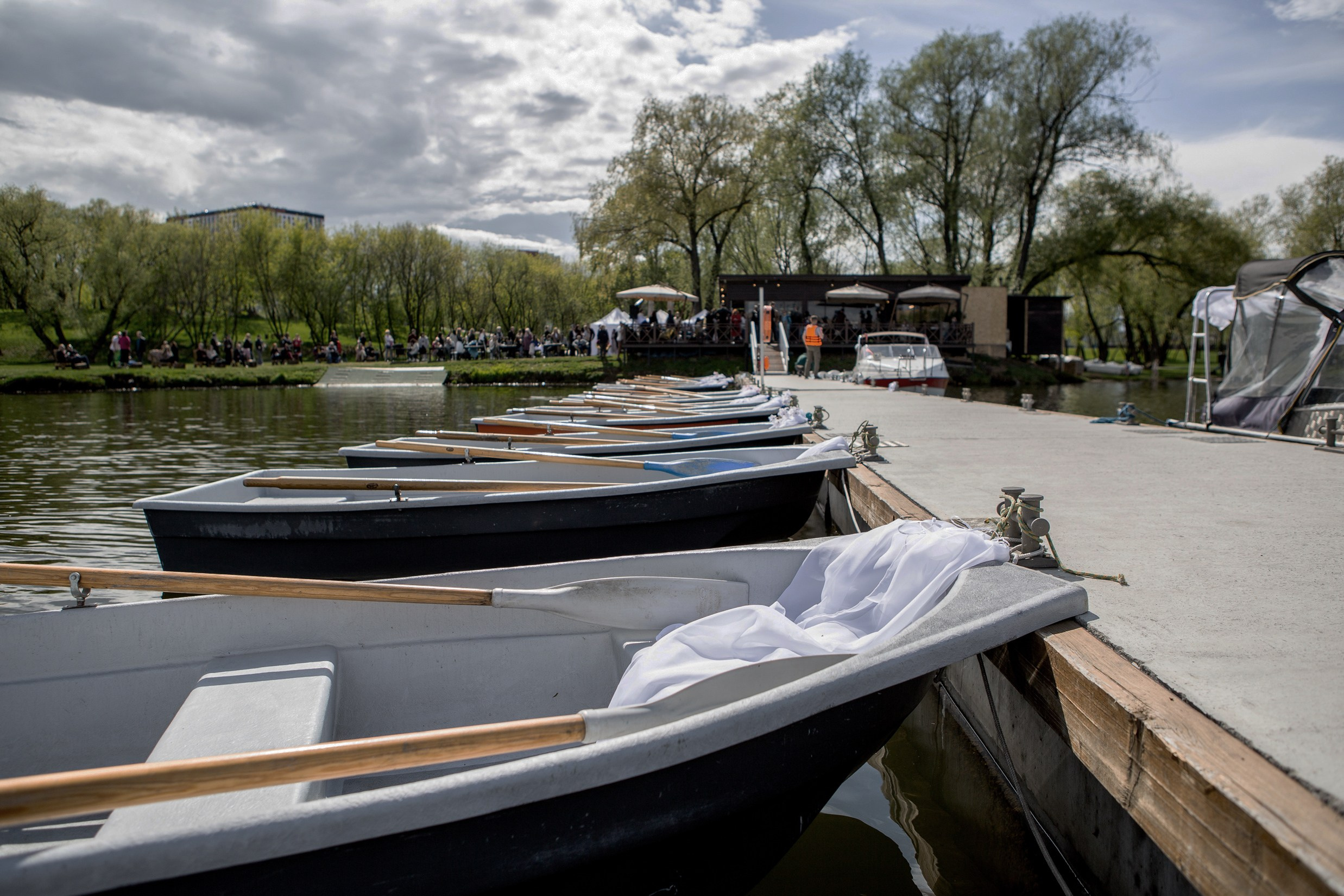 Показ на воде. Свадебный и портретный фотограф Москва