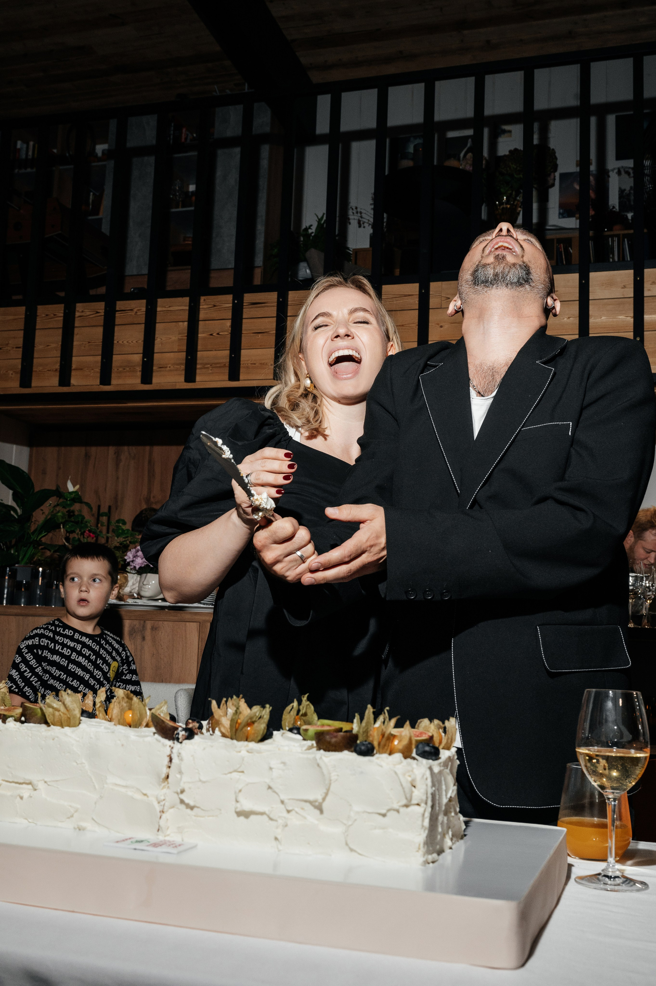 Невероятно атмосферный семейный ужин. Wedding photographer in Moscow and around the world Andrey Medvednikov