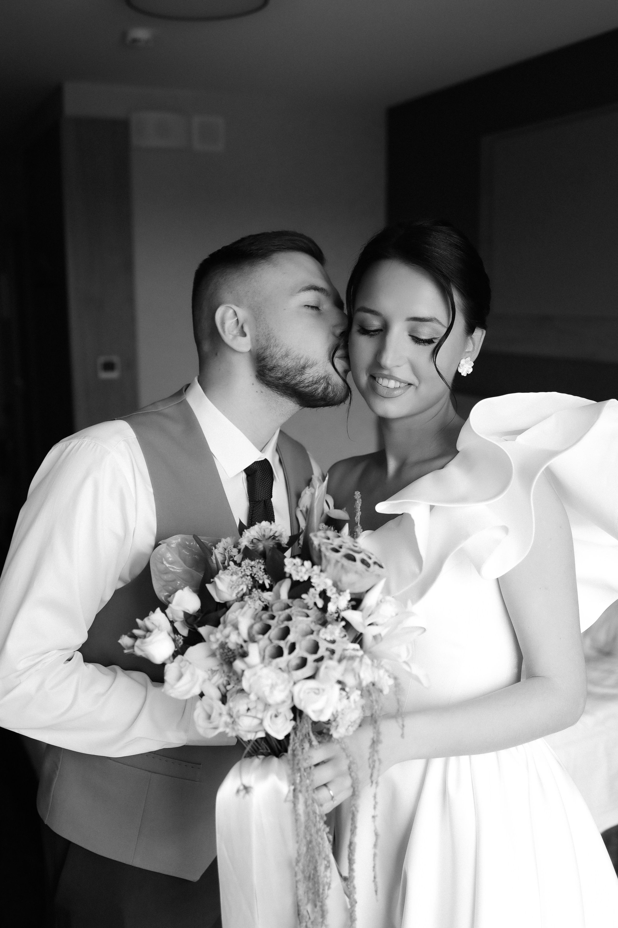 Е. +  П. С утренних сборов и до торта. Семейный и lovestory фотограф в Москве Светлана Коняхина