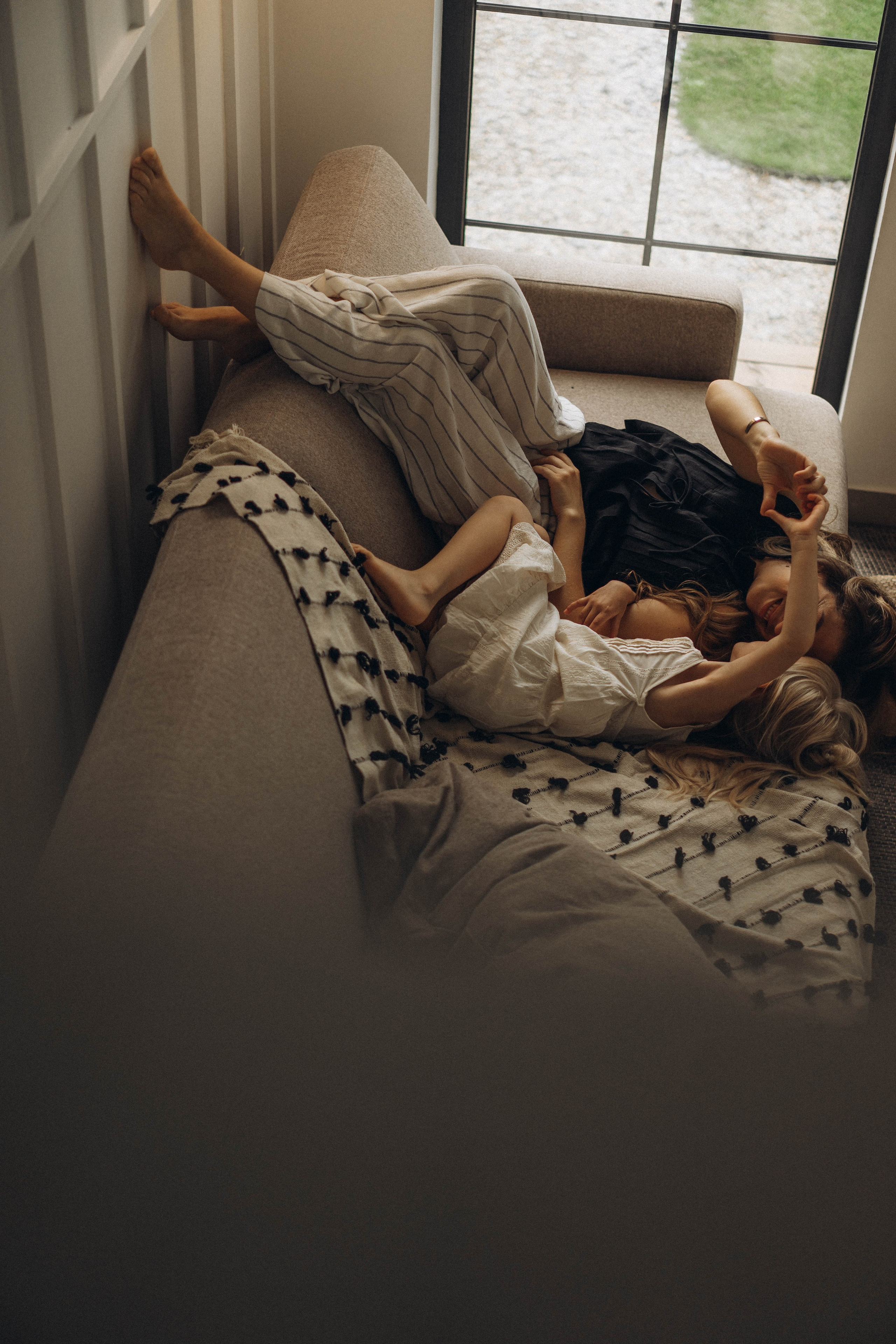 Фотосессия домашняя мама и дочка. Фотограф Екатеринбург Кокшарова Александра