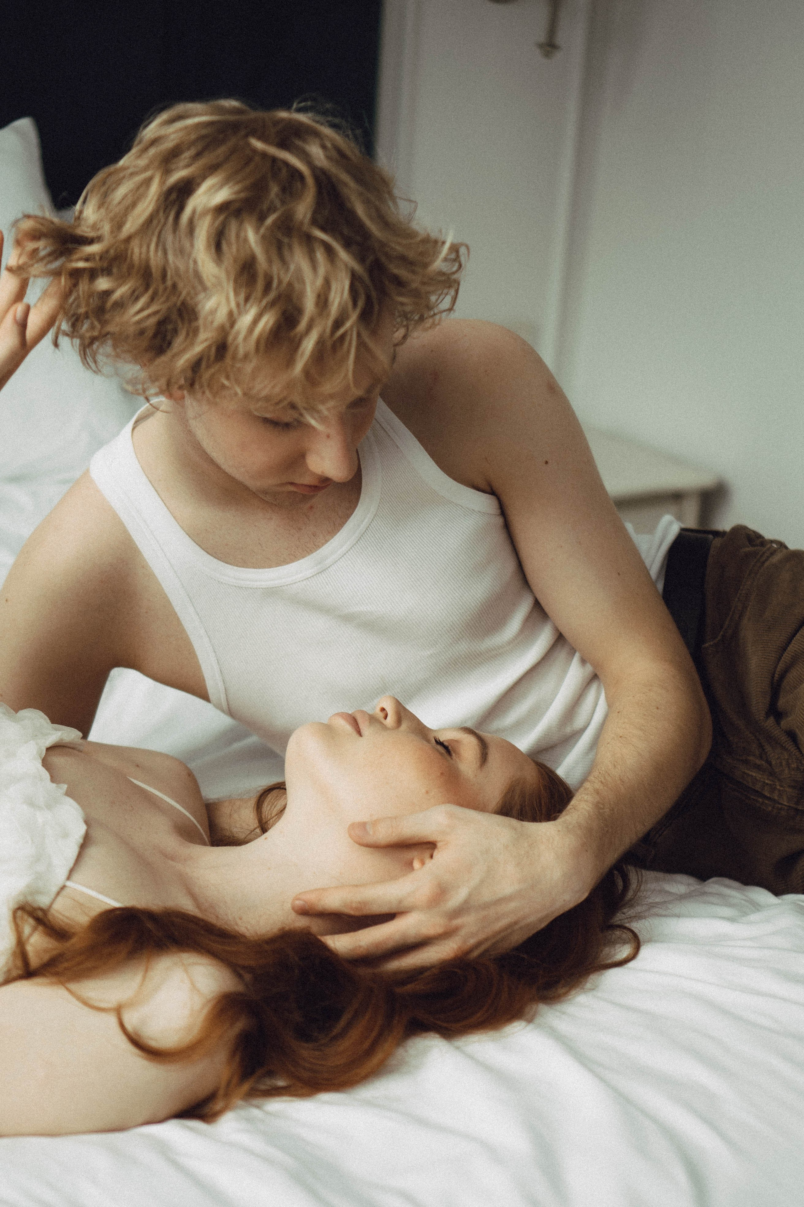 СВАДЕБНАЯ СЬЕМКА В ОТЕЛЕ. СБОРЫ ЖЕНИХА И НЕВЕСТЫ И ТАКЖЕ ТОР И ПОДГОТОВКА К ПРОГУЛКЕ. Профессиональный фотограф, Санкт-Петербург — Виктория Богомолова