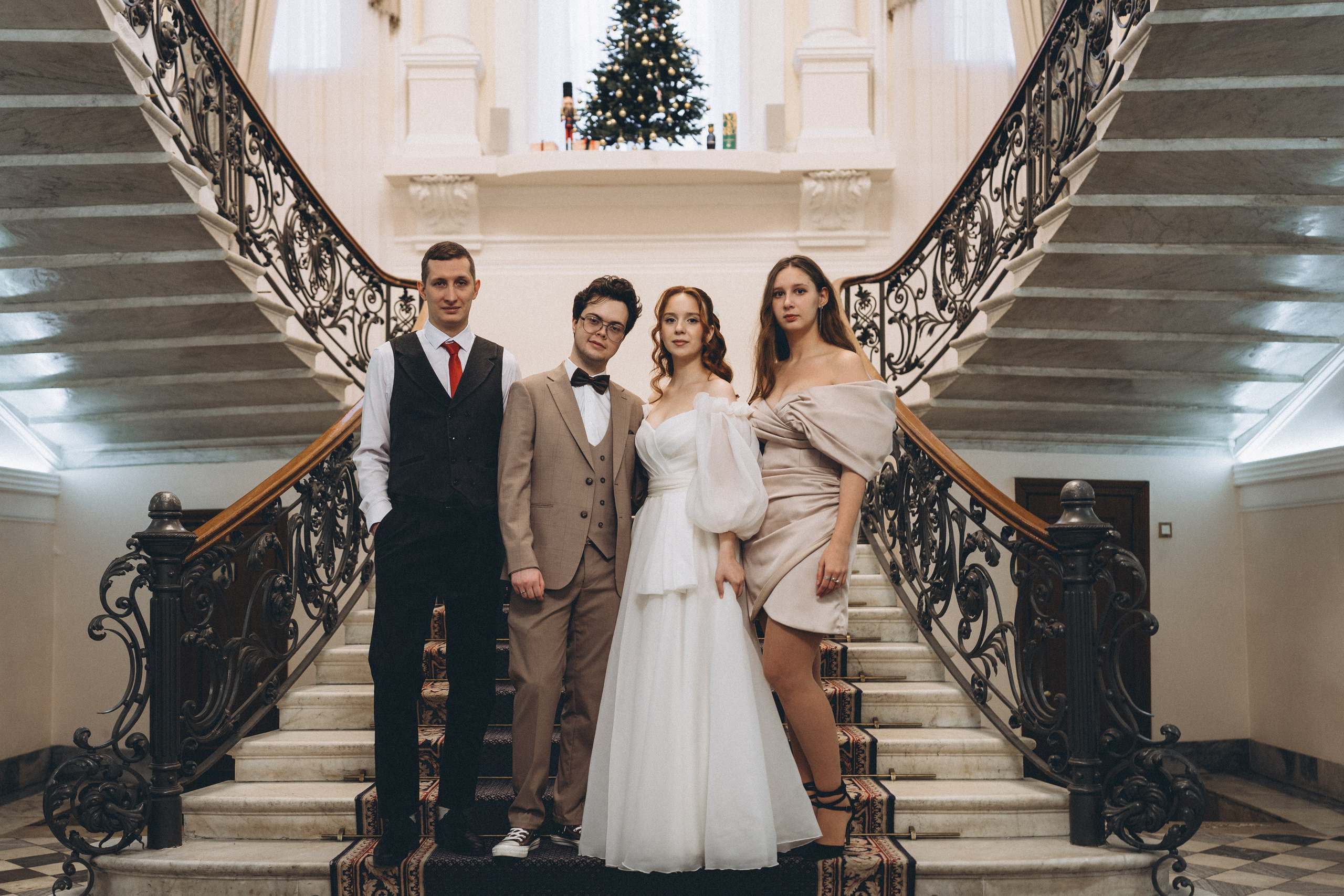 СВАДЕБНАЯ СЬЕМКА ВО ВТОРОМ ДВОРЦЕ С ГОСТЯМИ И ПРОГУЛКА В ТАВРИЧЕСКОМ САДУ. Профессиональный фотограф, Санкт-Петербург — Виктория Богомолова