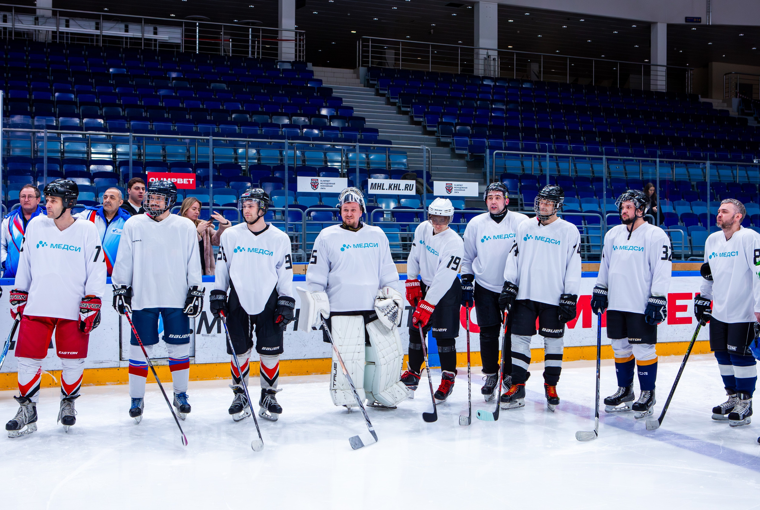 Чемпионат по хоккею. Репортажный, семейный, свадебный, портретный фотограф