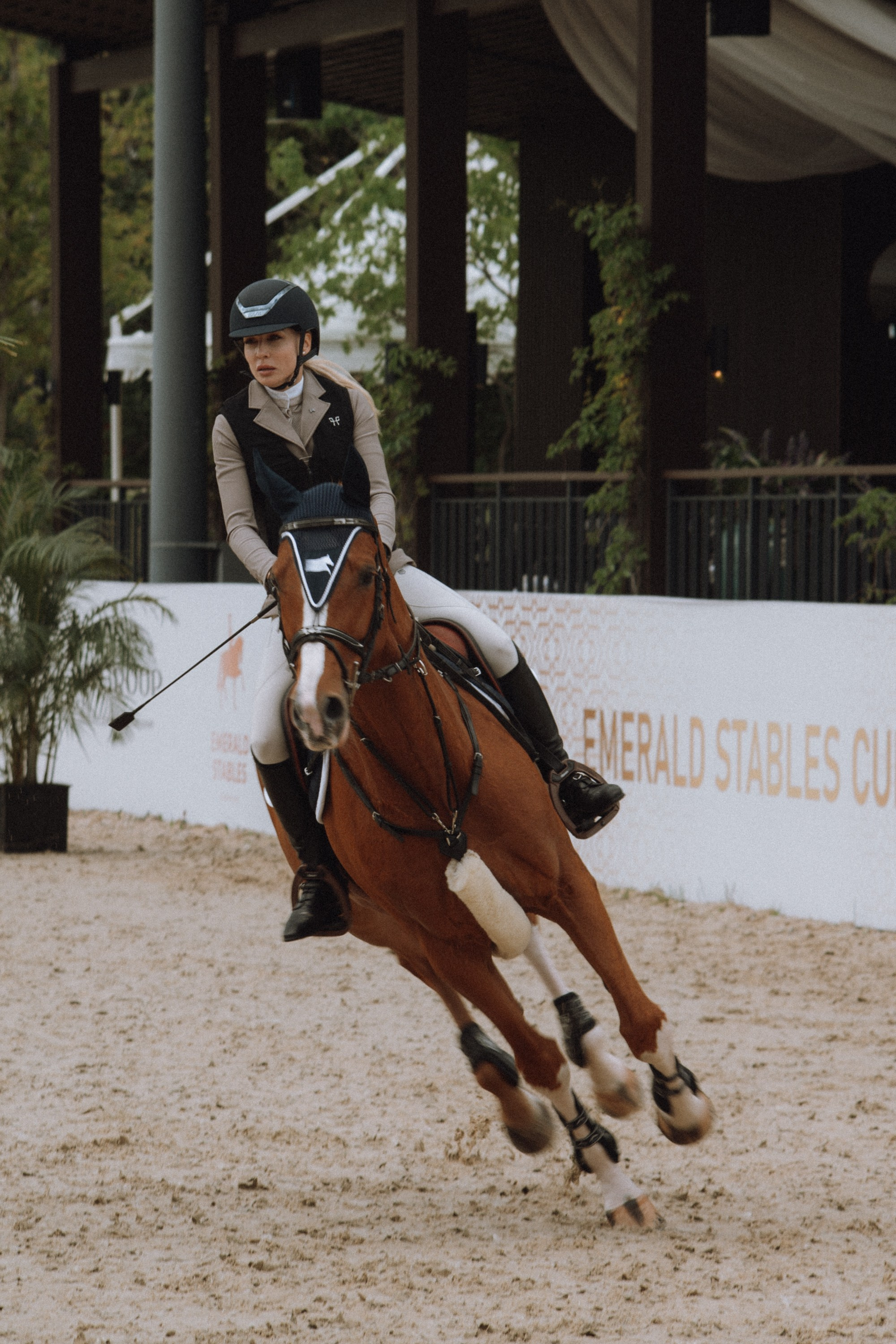 Emerald Stables CUP 2025. Бэкстейдж и репортажный фотограф в Москве Артем Онацко