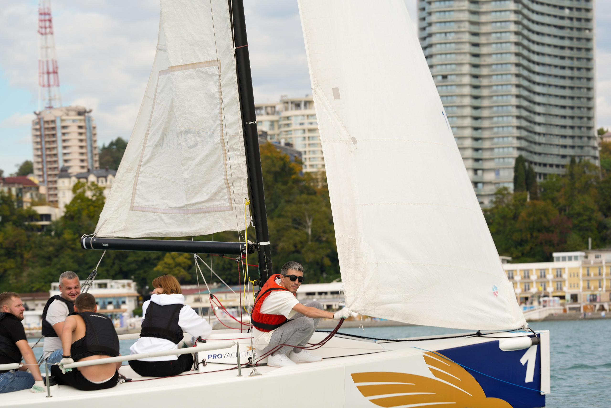 Яхтенная регата для компании Агрегатка. Репортажный фотограф в Красной Поляне и Сочи Павлюченко Екатерина