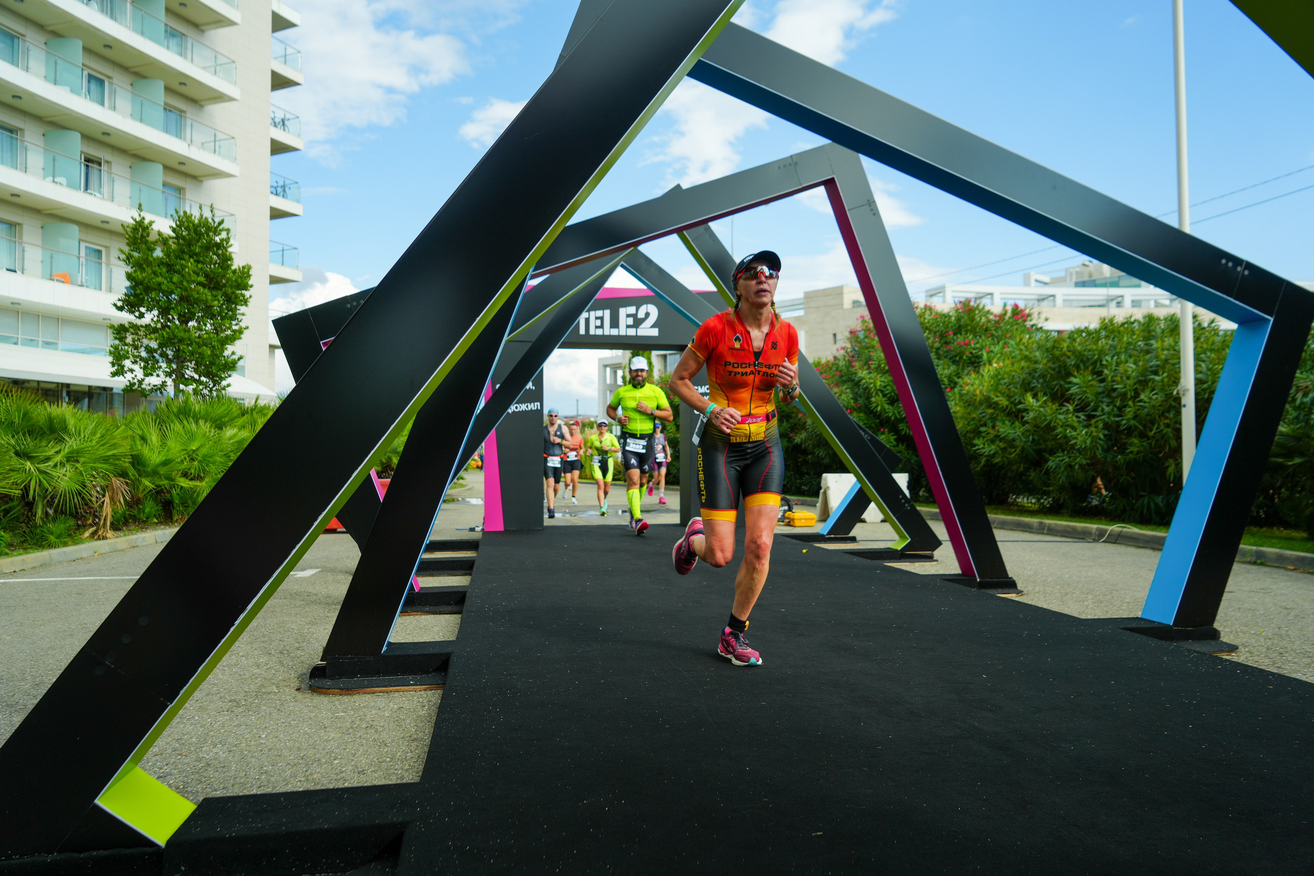 Фотоотчет партнерской интеграции для компании TELE2 на фестивале Ironstar. Репортажный фотограф в Красной Поляне и Сочи Павлюченко Екатерина