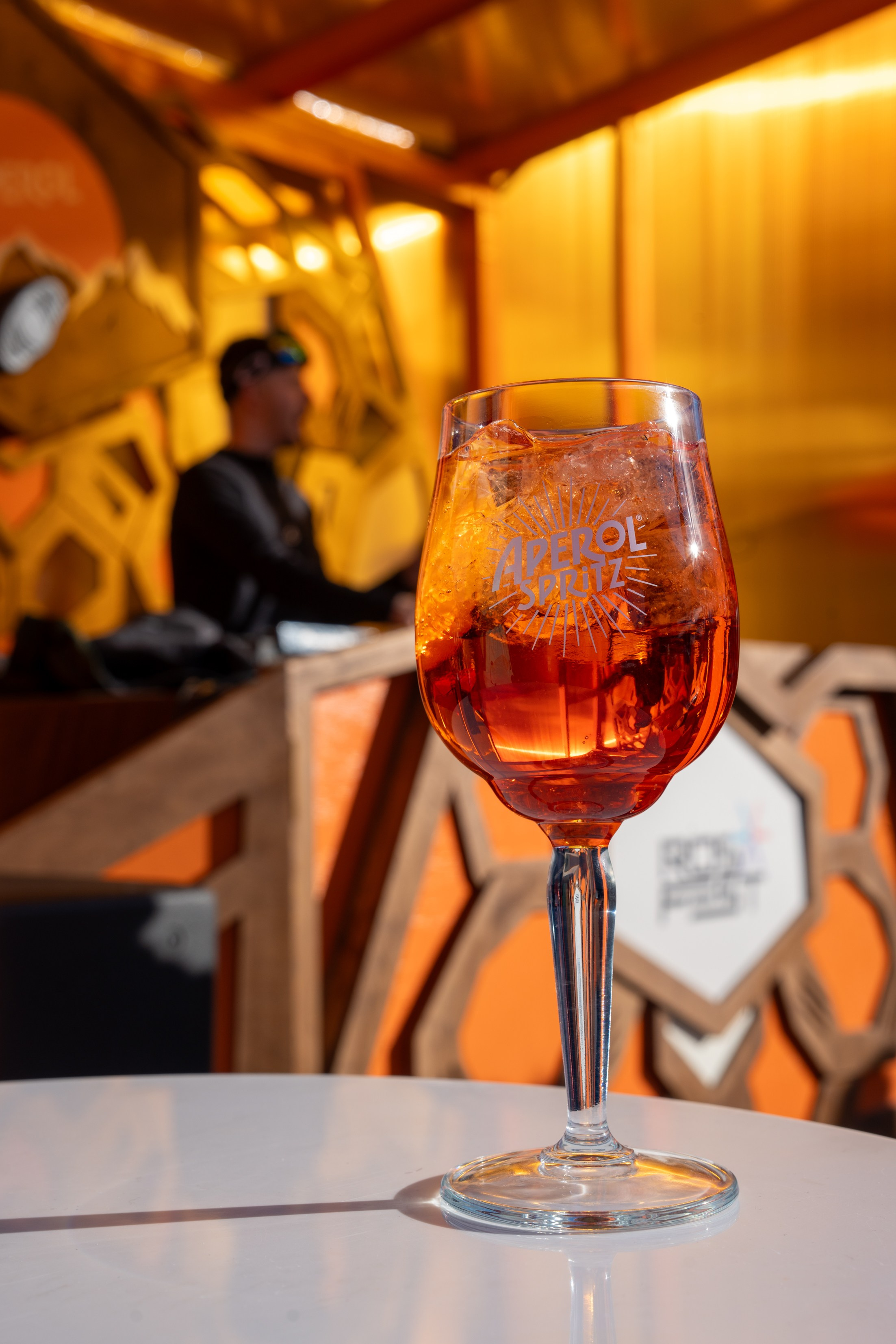 Фотоотчет партнерской интеграции Aperol Spritz на Роза Фест 2025. Репортажный фотограф в Красной Поляне и Сочи Павлюченко Екатерина