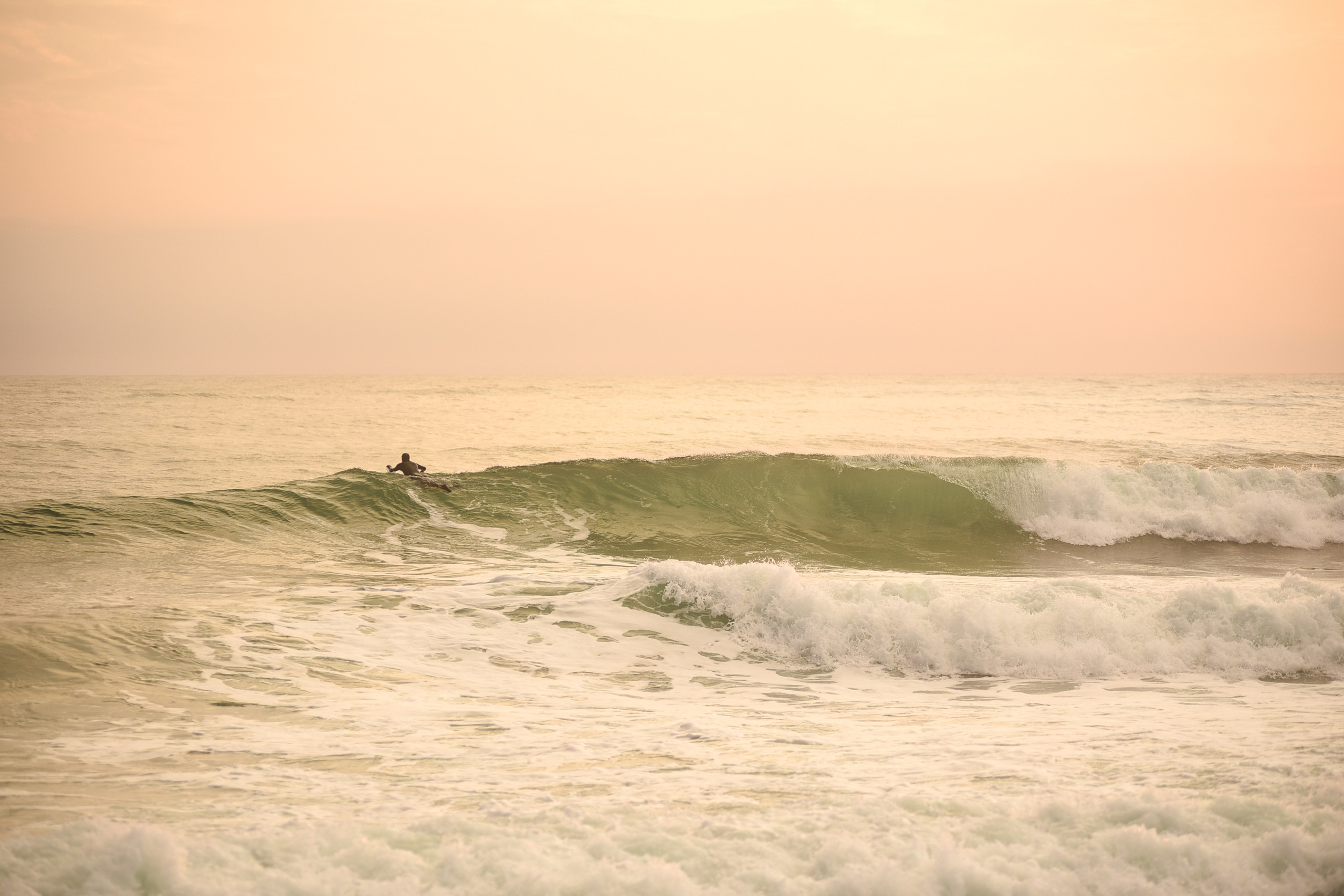 Ocean and waves. Anastasia Serdyuk, travel photographer, travel photo, portraits, stories, fineart prints