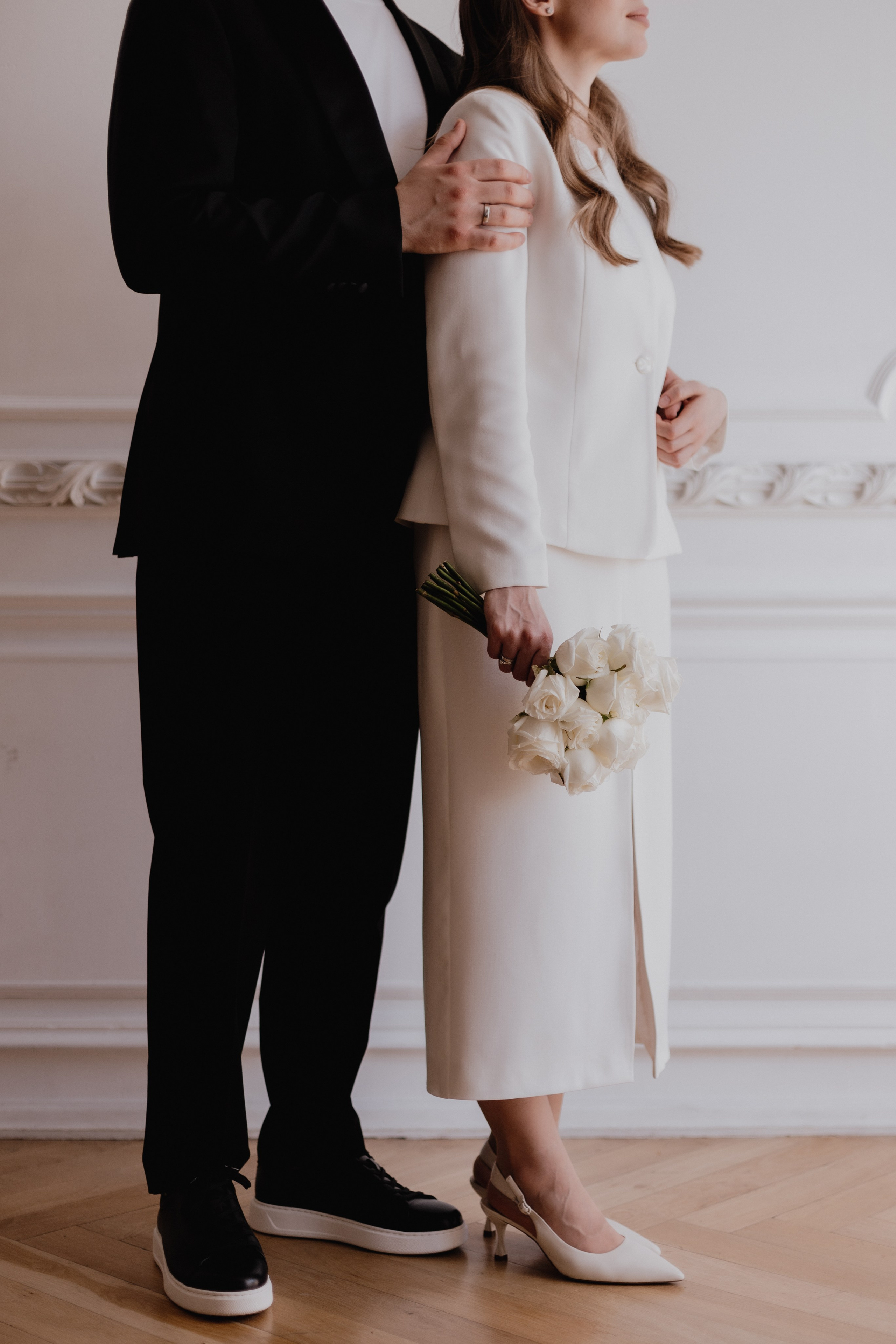 простые и эстетичные фотографии на свадьбу моментальная фотография свадебная фотосессия в фотостудии камерная свадьба букет невесты детали фотограф никитенко анастасия artsnastas 