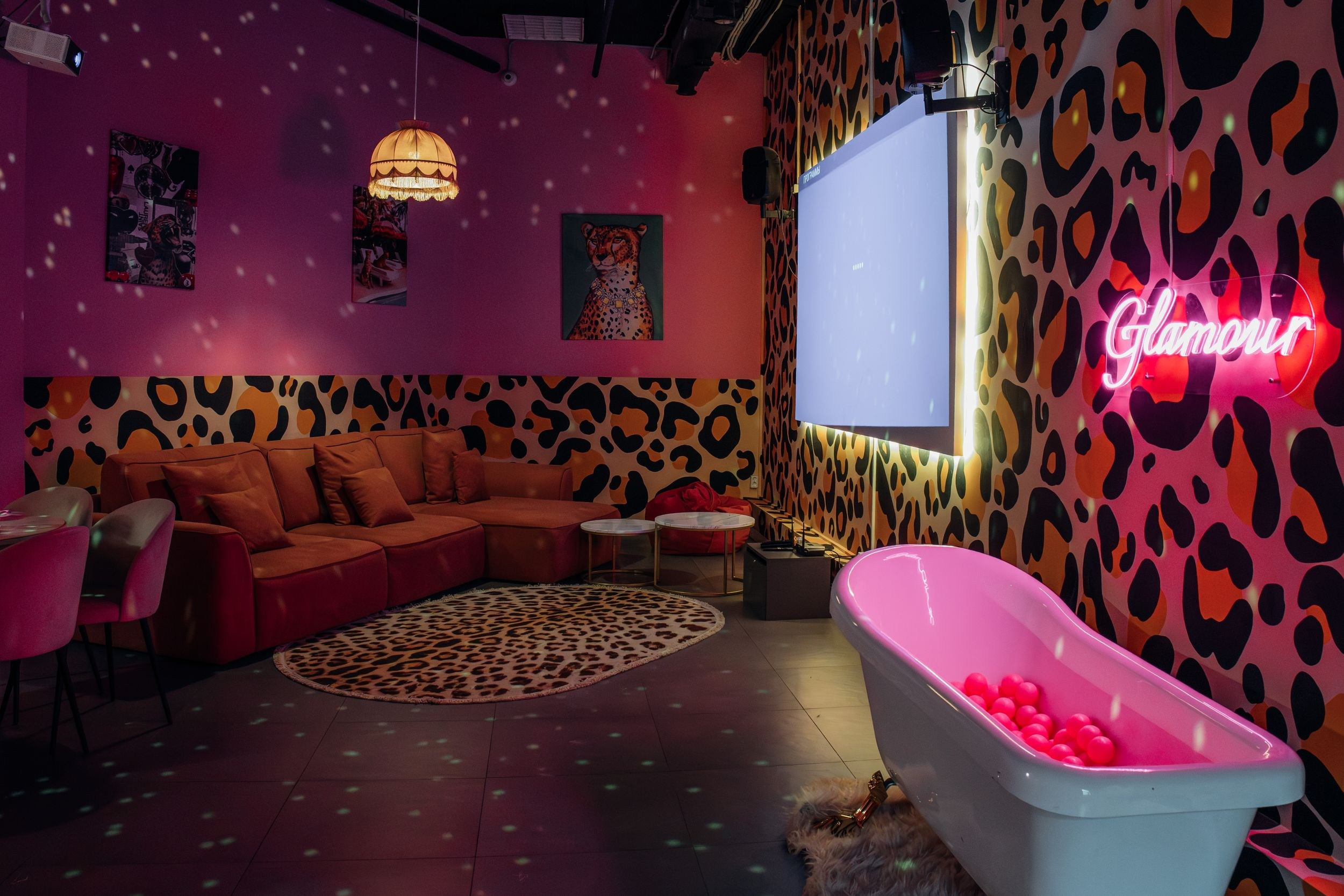 Площадь Карла Фаберже 8Е. Аренда лофта в СПб для мероприятий