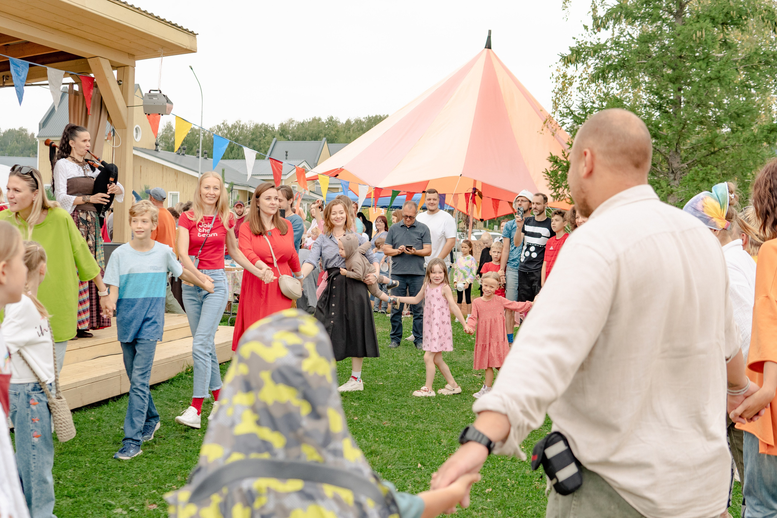 Фоторепортаж из Деревни Мира