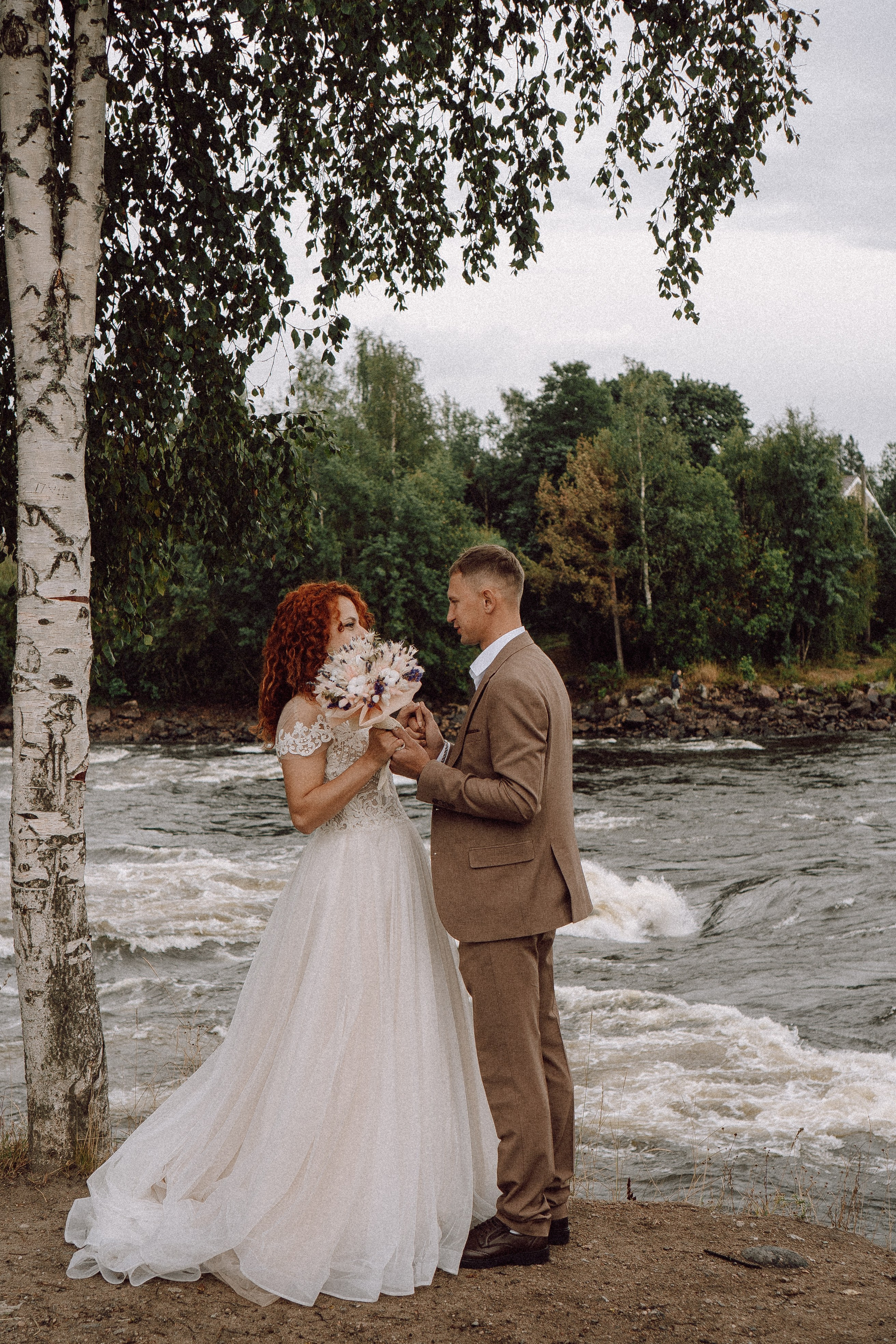 СВАДЕБНАЯ ФОТОСЕССИИЯ ПАРЫ В ГОРОДЕ ПРИОЗЕРСК В СОСНОВОМ ЛЕСУ И С ПИКАПОМ. Профессиональный фотограф, Санкт-Петербург — Виктория Богомолова