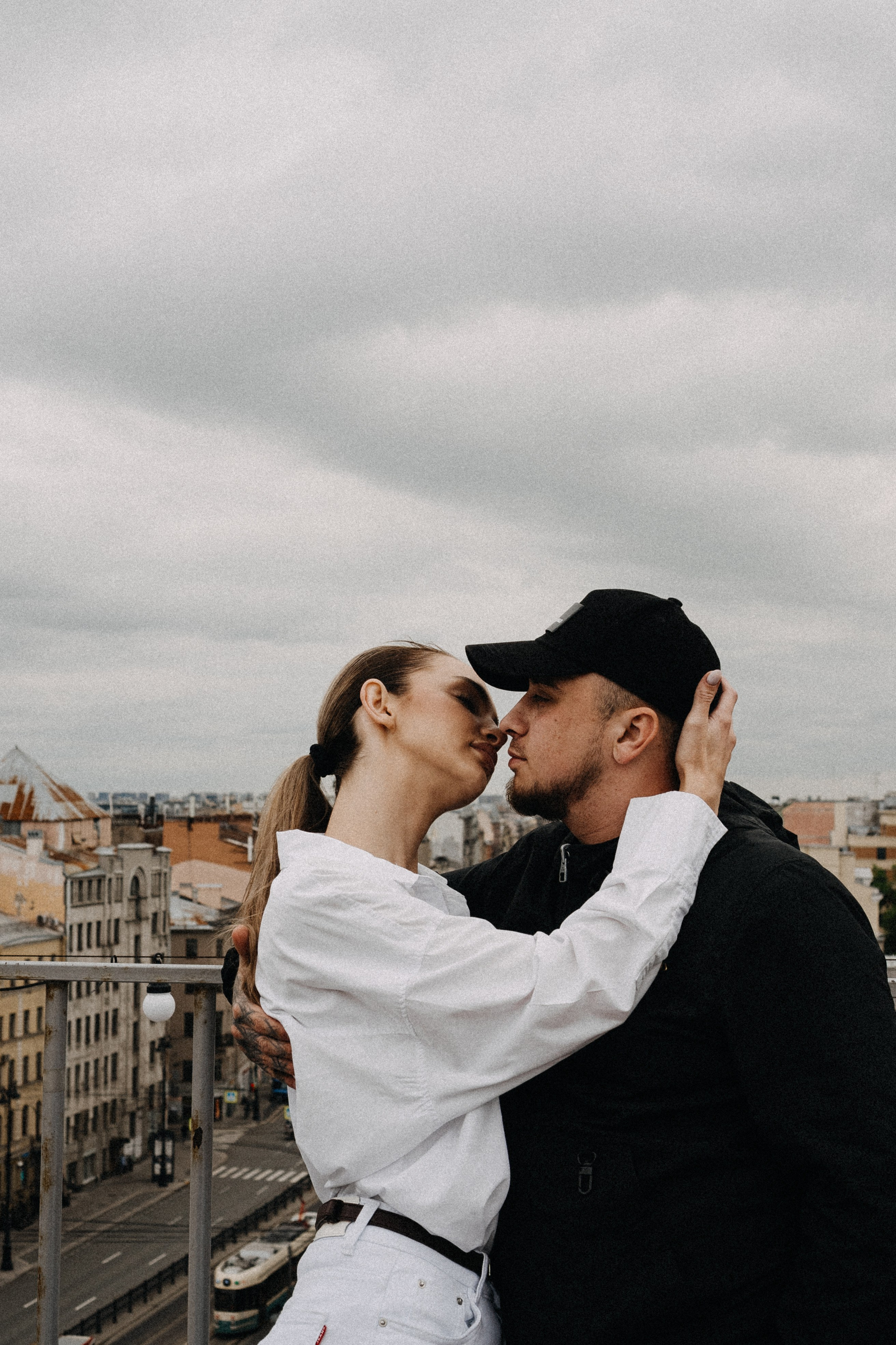 МЫ ГУЛЯЛИ ПРО КРЫШАМ ПИТЕРА. Профессиональный фотограф, Санкт-Петербург — Виктория Богомолова