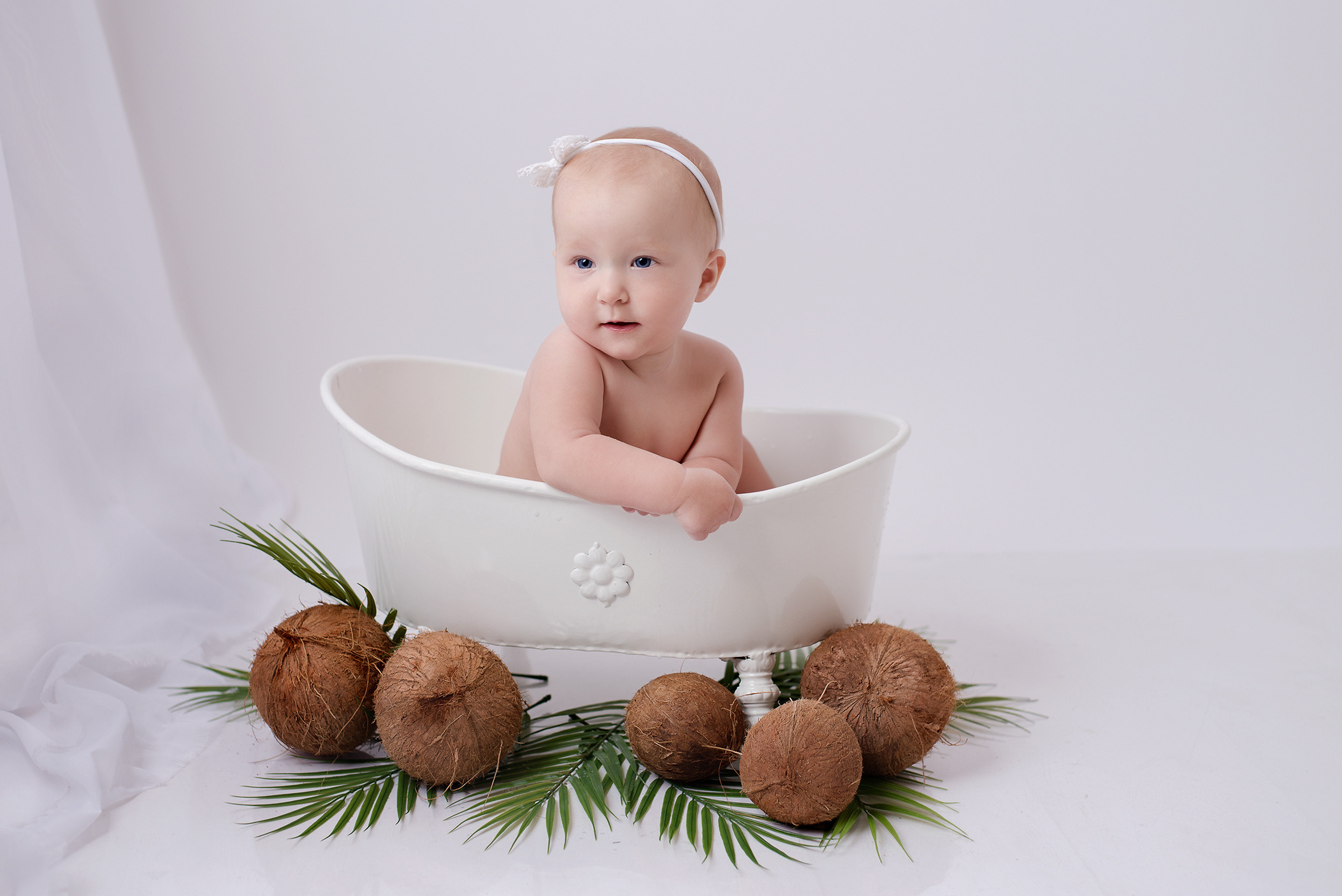 Молочная ванна. Детский фотограф в Долгопрудном и Москве