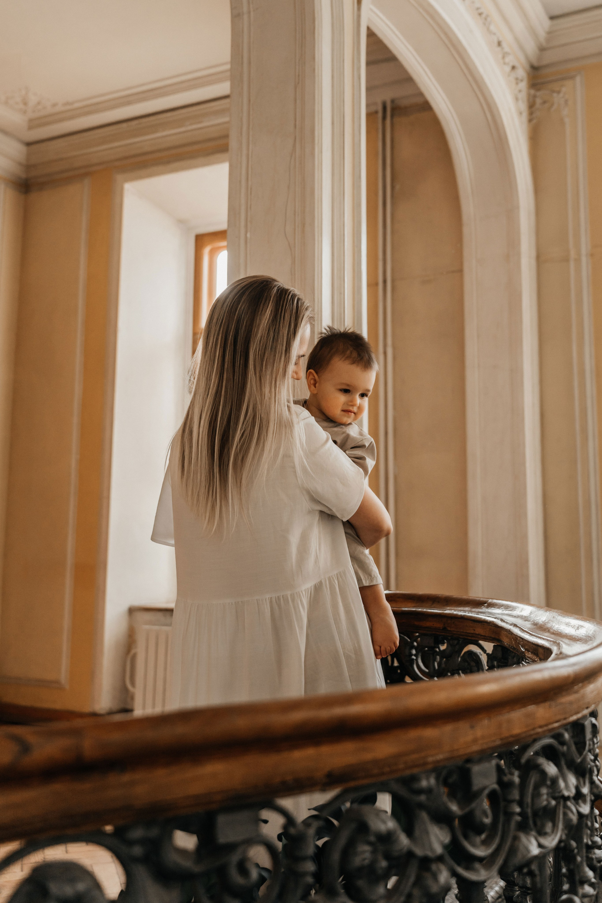 Маленькие ножки в читальне им. Пушкина. Ваш фотограф Вика Артемова