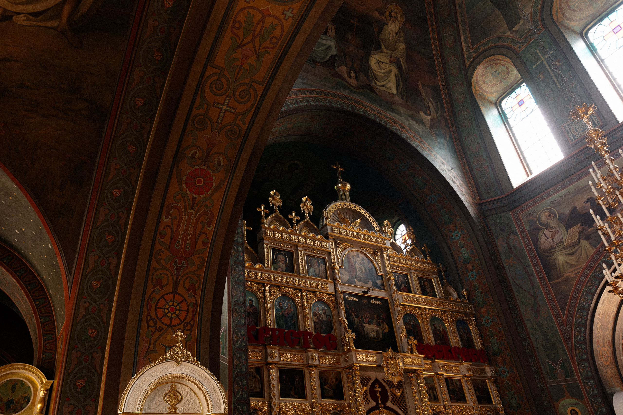 Крещение в Свято-Троицком соборе. Свадебный фотограф и видеограф Краснодар, Ростов, Сочи, Новороссийск