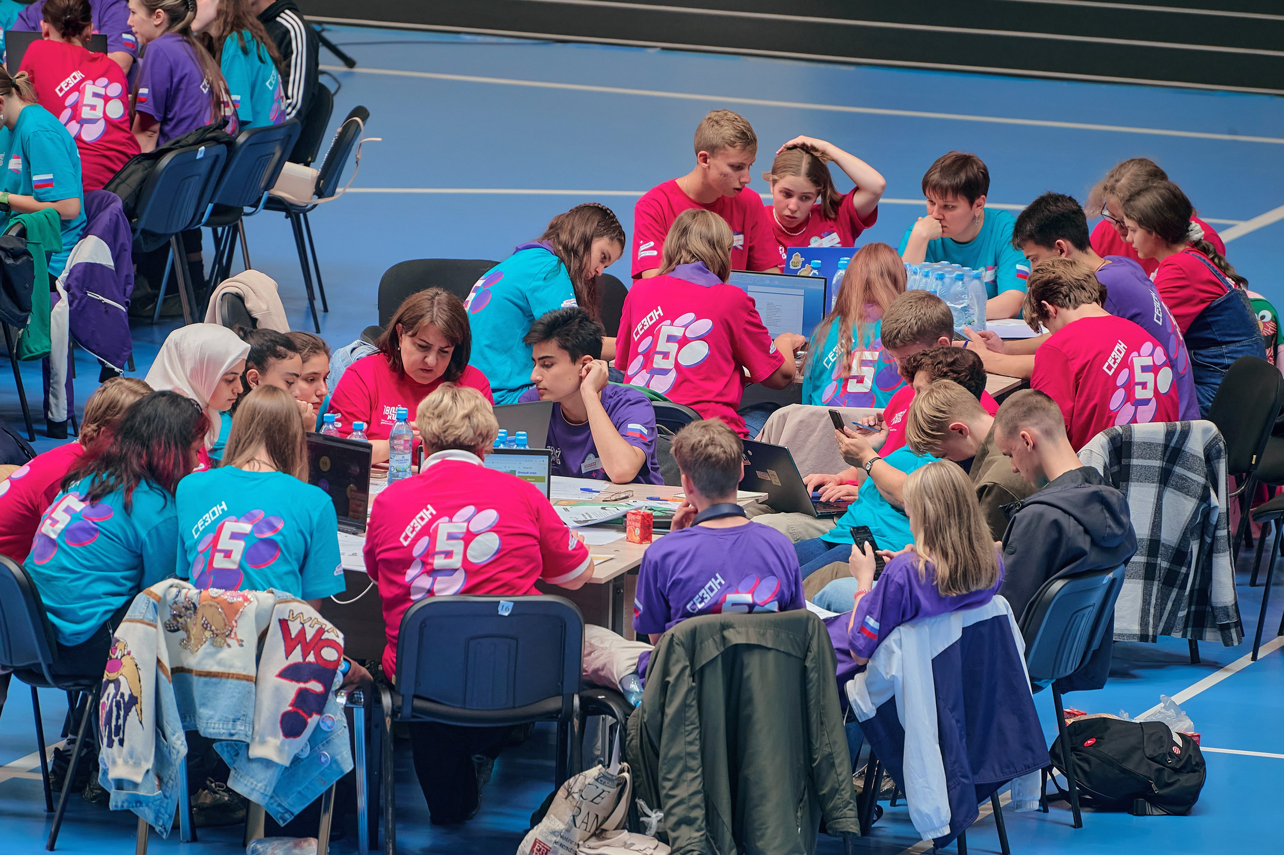 Большая перемена. Фотограф Яковлев Роман — Красноярск