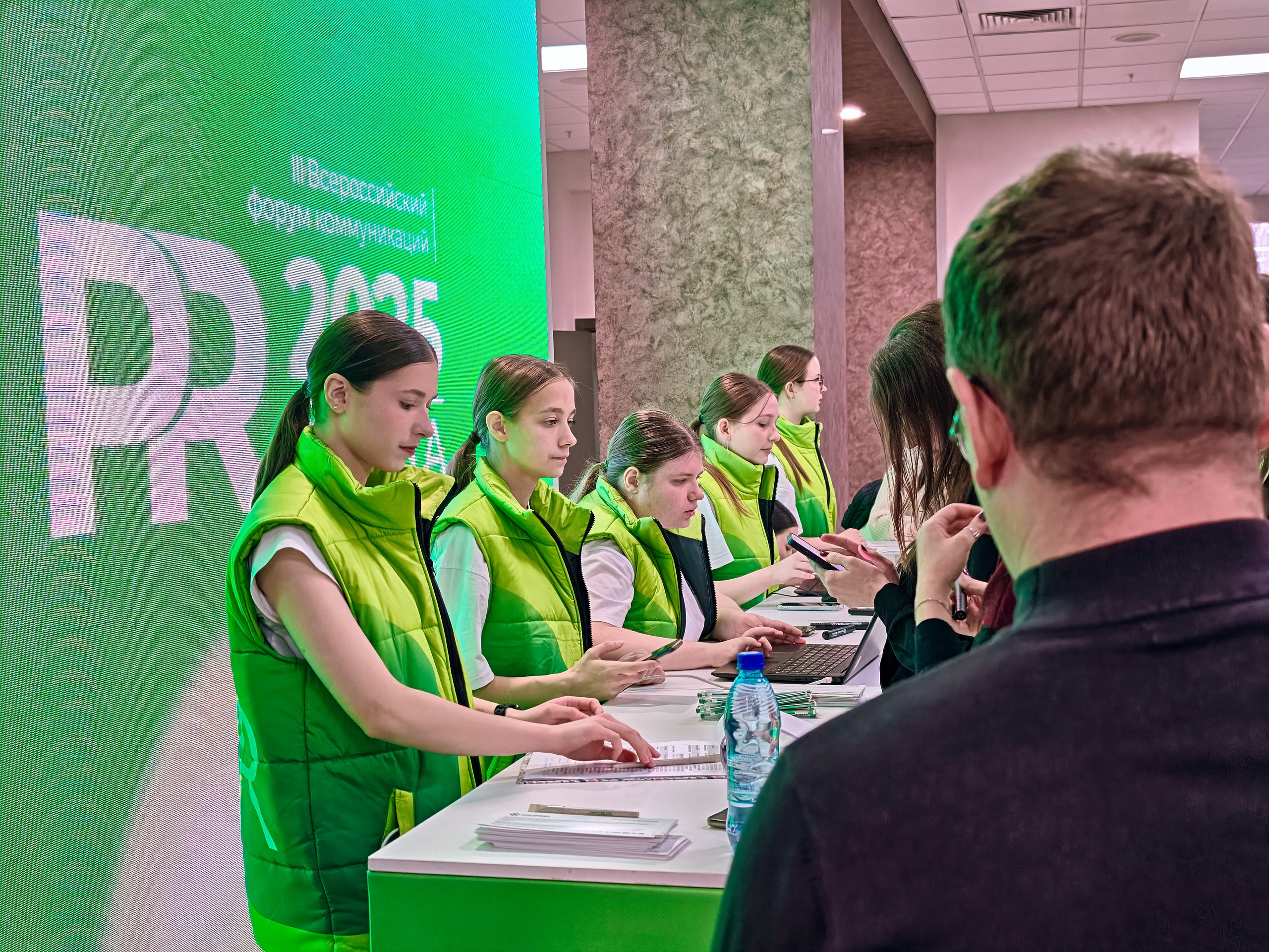 PR Среда в СФУ — СНЯТО НА СМАРТФОН (2 дня съёмок). Фотограф Яковлев Роман — Красноярск