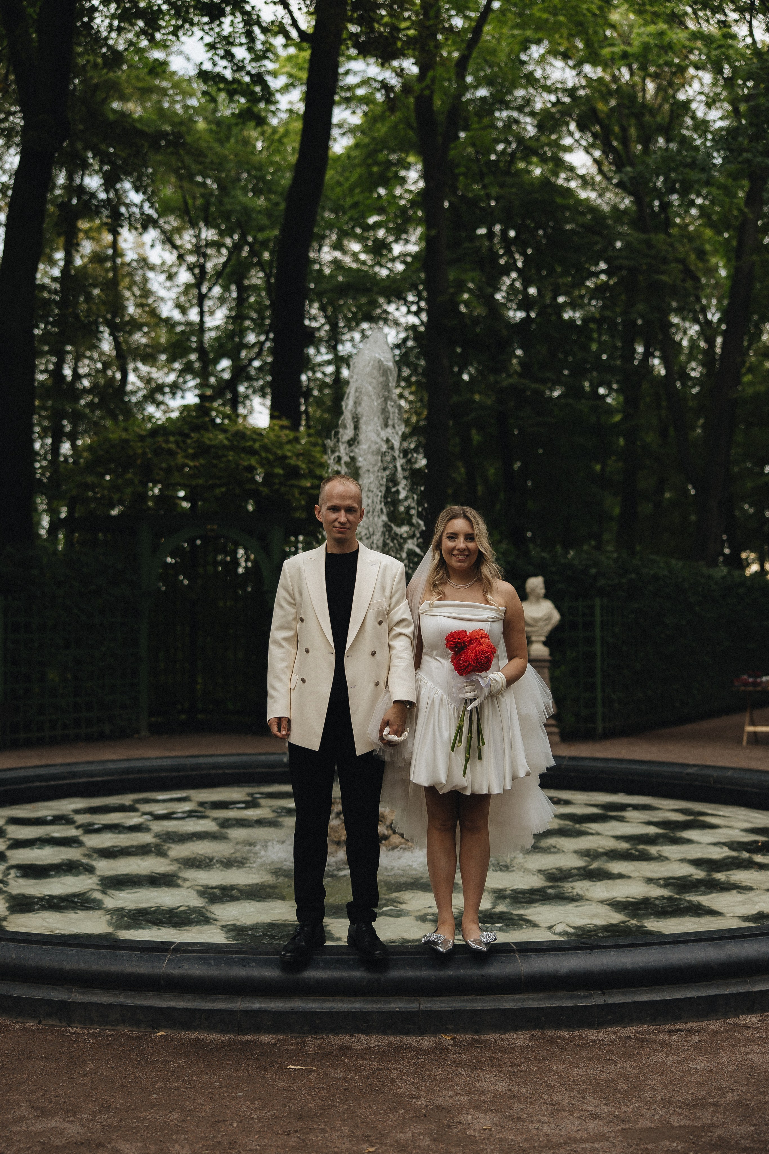 Когда я впервые увидел тебя, этот смех, ты мне напомнила по-моему сразу всех. Свадебный фотограф в Санкт-Петербурге Баженова Алина