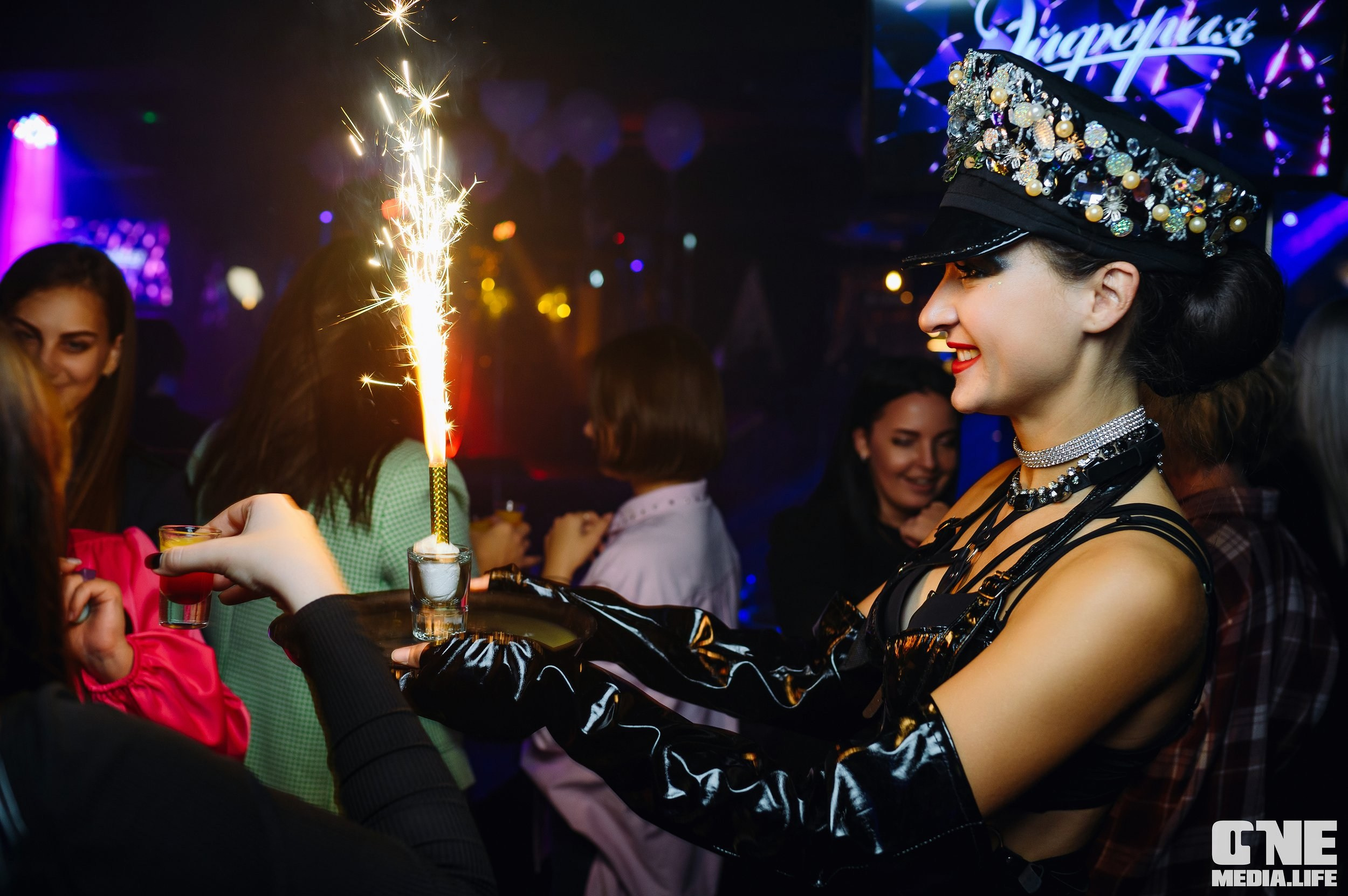 Фоторепортаж из караоке-клуба Эйфория. One Media Life: фоторепортажи, фотоотчеты с мероприятий и заведений