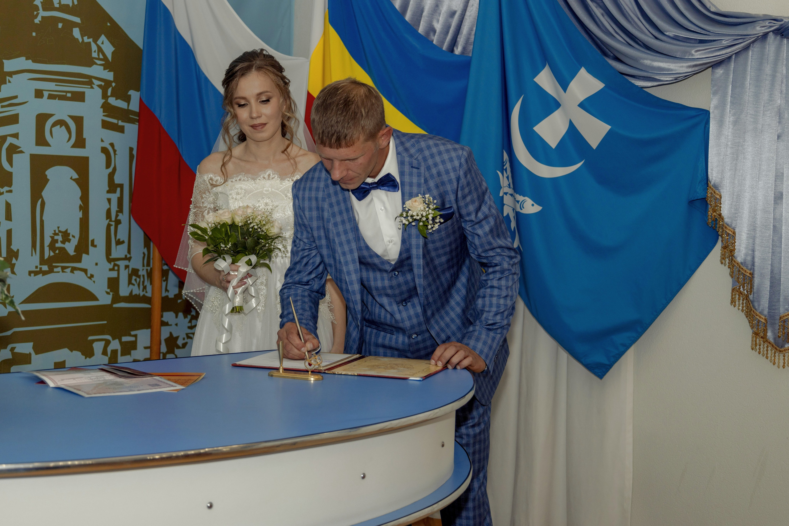 Свадьба замечательной пары и прогулка по городу Азов. Виктор и Вера. Свадебный фотограф ростовская область