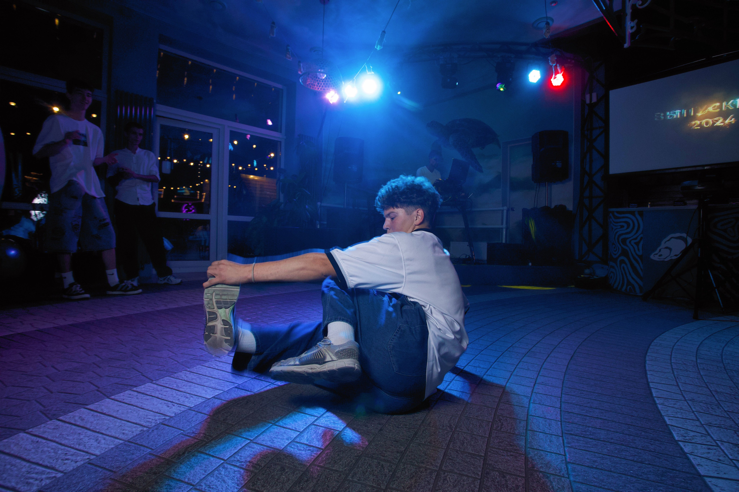 ВЫПУСКНОЙ «КОКОМО» 27.06.24. Репортажный фотограф Анапа