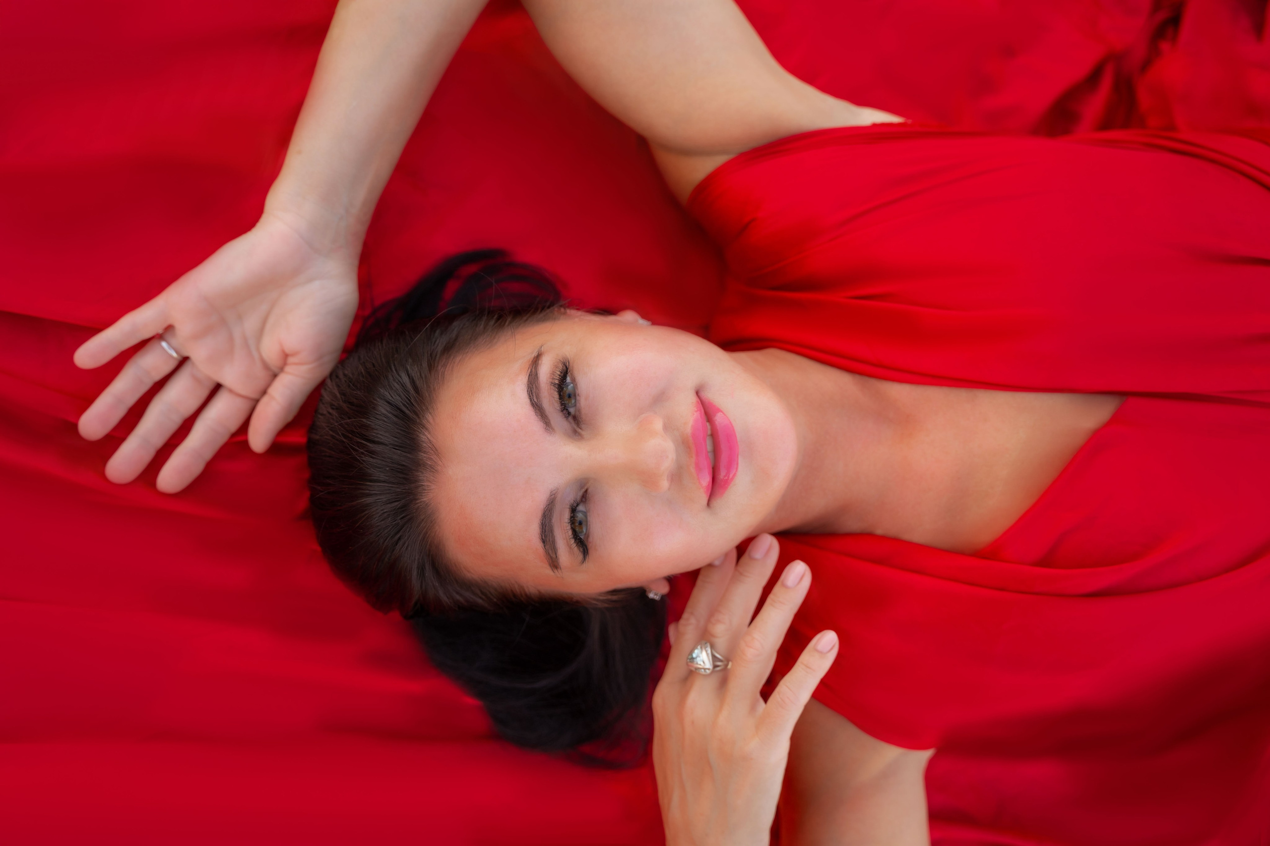 Фотосессия с летящими платьями в Дубае. Фотограф и видеограф в Москве и Абу Даби Мария Кулагина