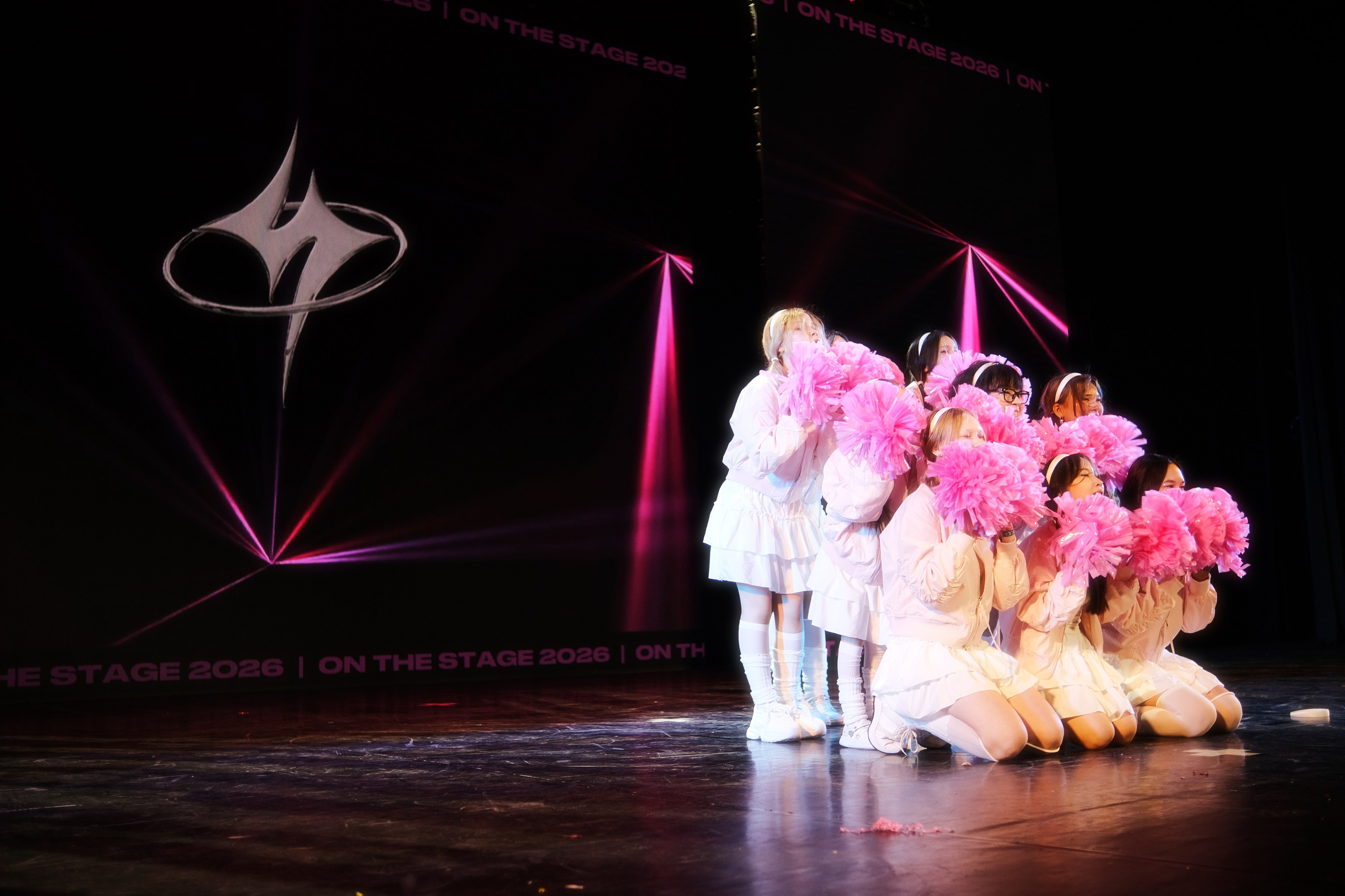 ON THE STAGE 03.10.2026. Креативный фотограф и ретушёр в Астане и Омске