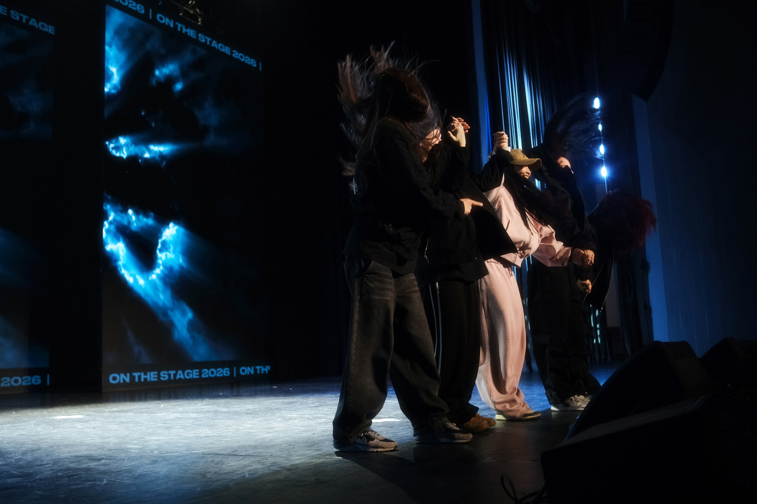 ON THE STAGE 03.10.2026. Креативный фотограф и ретушёр в Астане и Омске