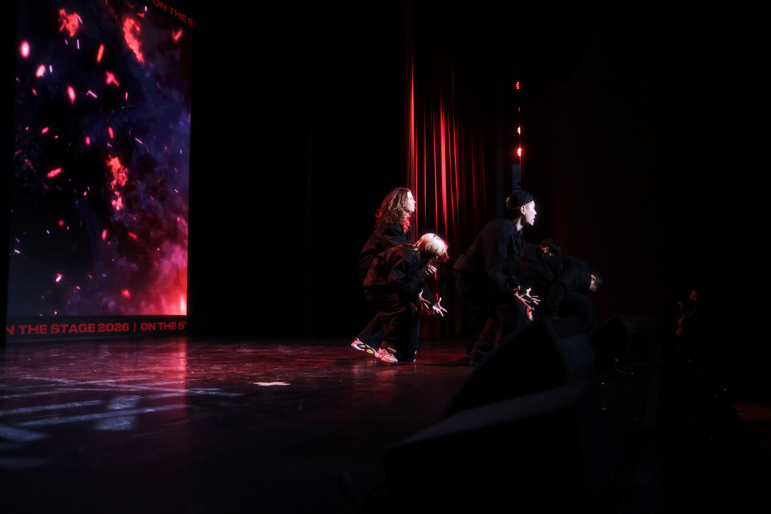 ON THE STAGE 03.10.2026. Креативный фотограф и ретушёр в Астане и Омске