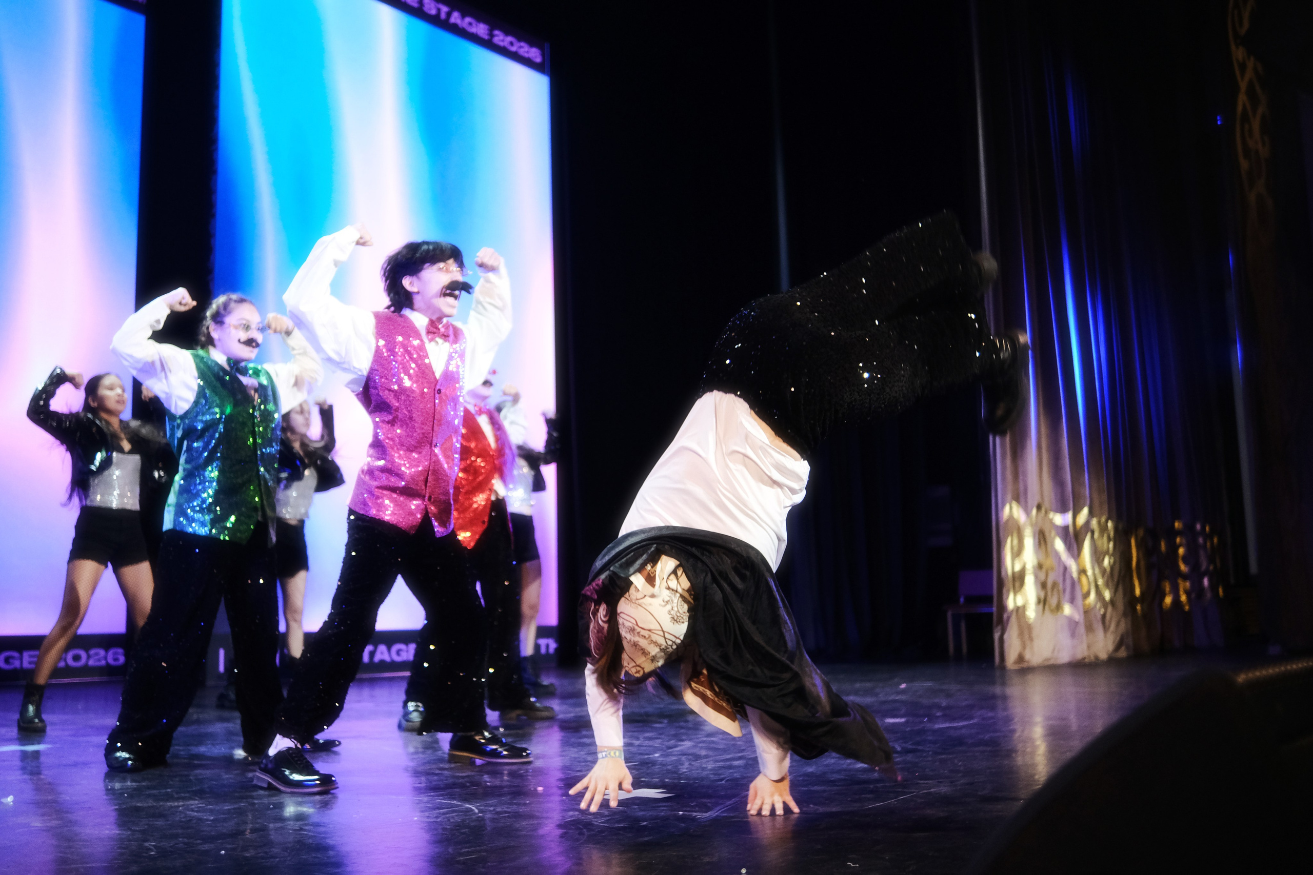 ON THE STAGE 03.10.2026. Креативный фотограф и ретушёр в Астане и Омске