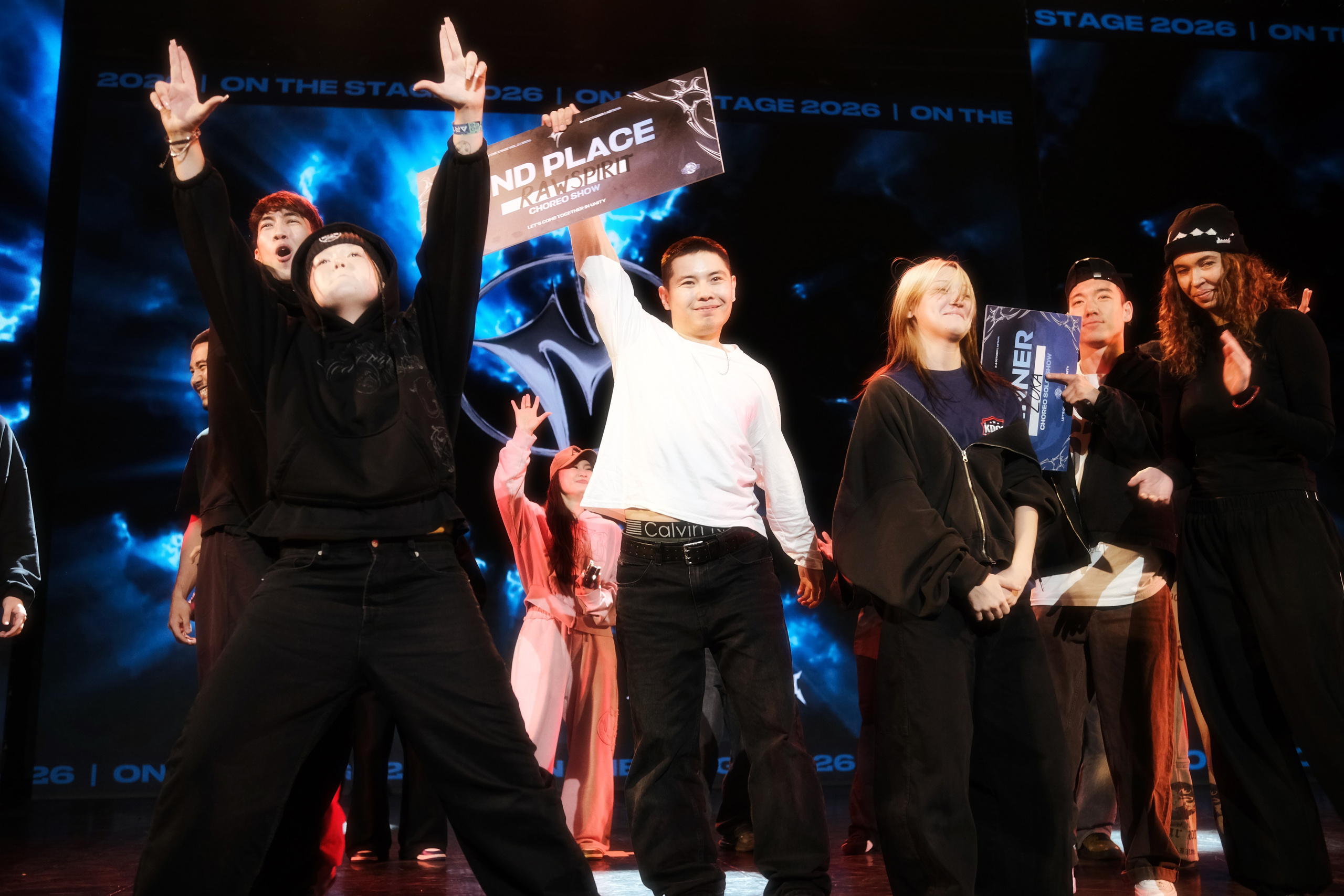 ON THE STAGE 03.10.2026. Креативный фотограф и ретушёр в Астане и Омске