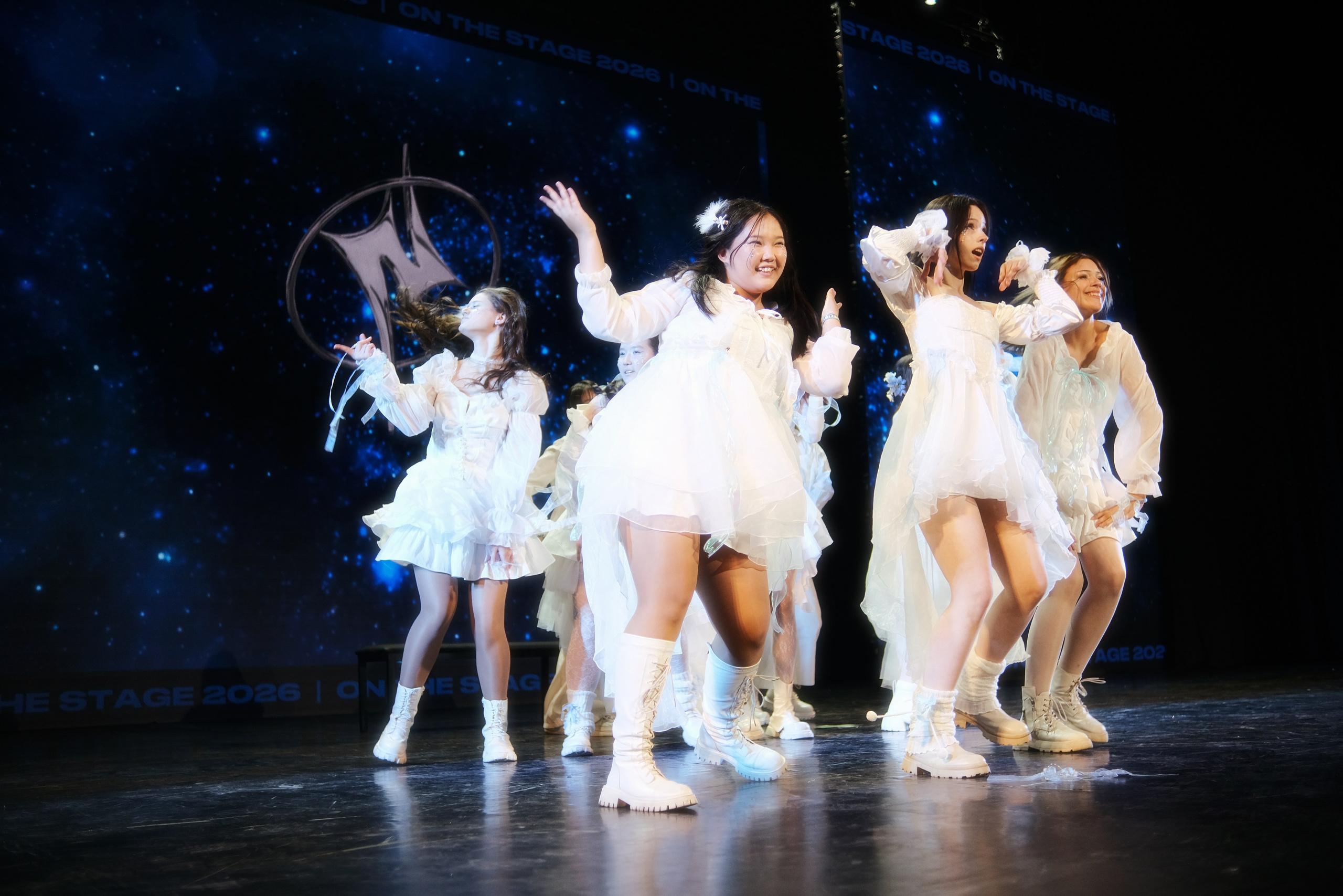 ON THE STAGE 03.10.2026. Креативный фотограф и ретушёр в Астане и Омске