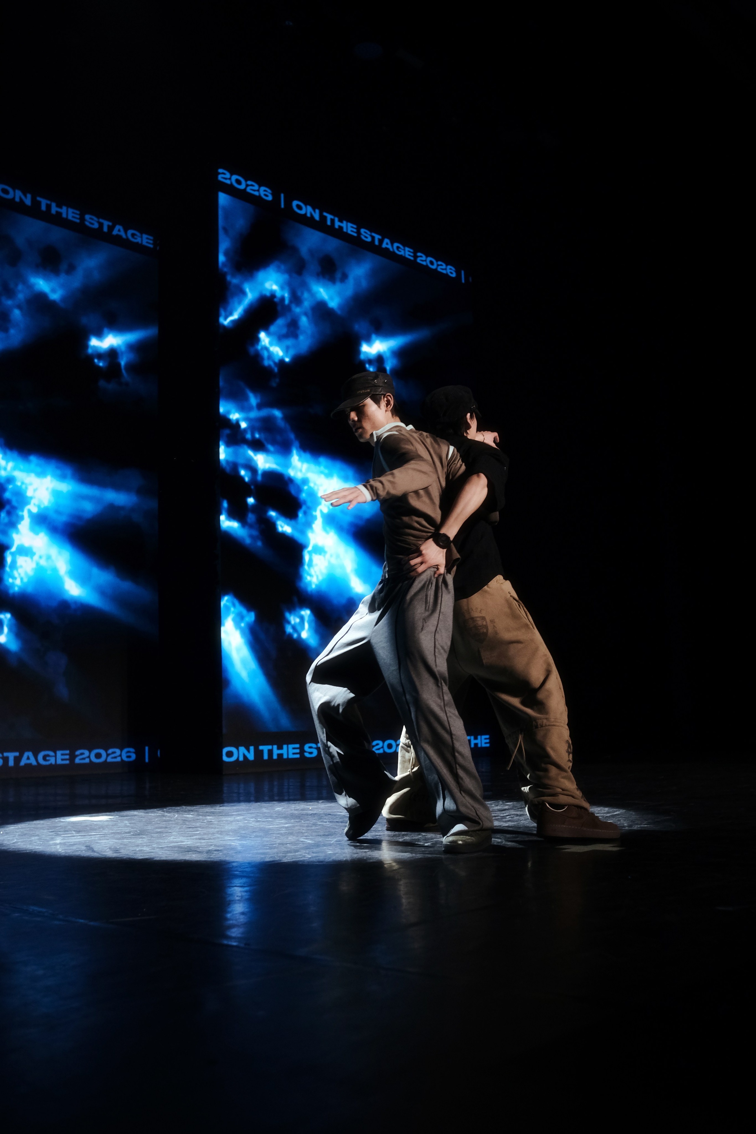 ON THE STAGE 03.10.2026. Креативный фотограф и ретушёр в Астане и Омске