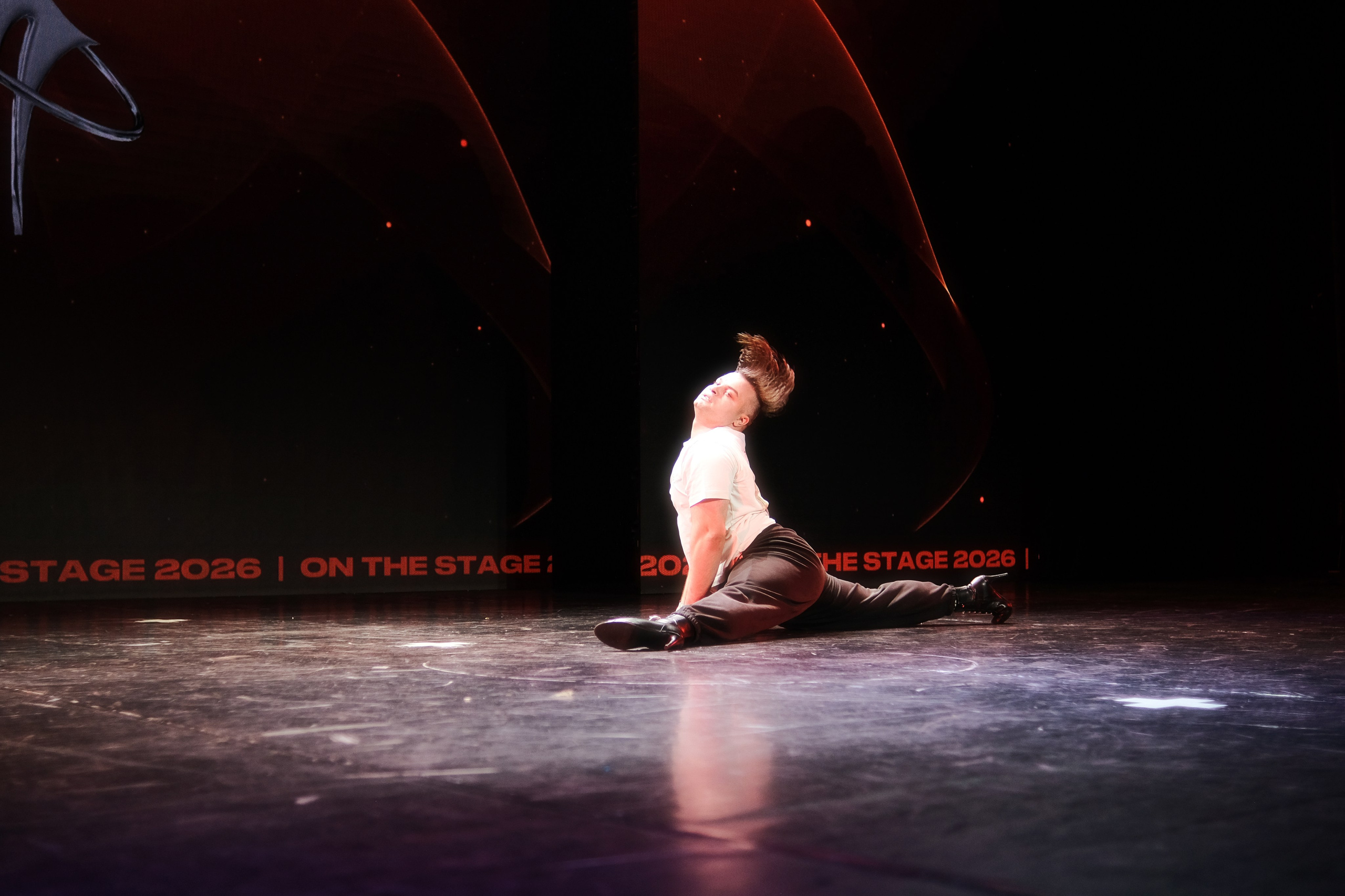ON THE STAGE 03.10.2026. Креативный фотограф и ретушёр в Астане и Омске