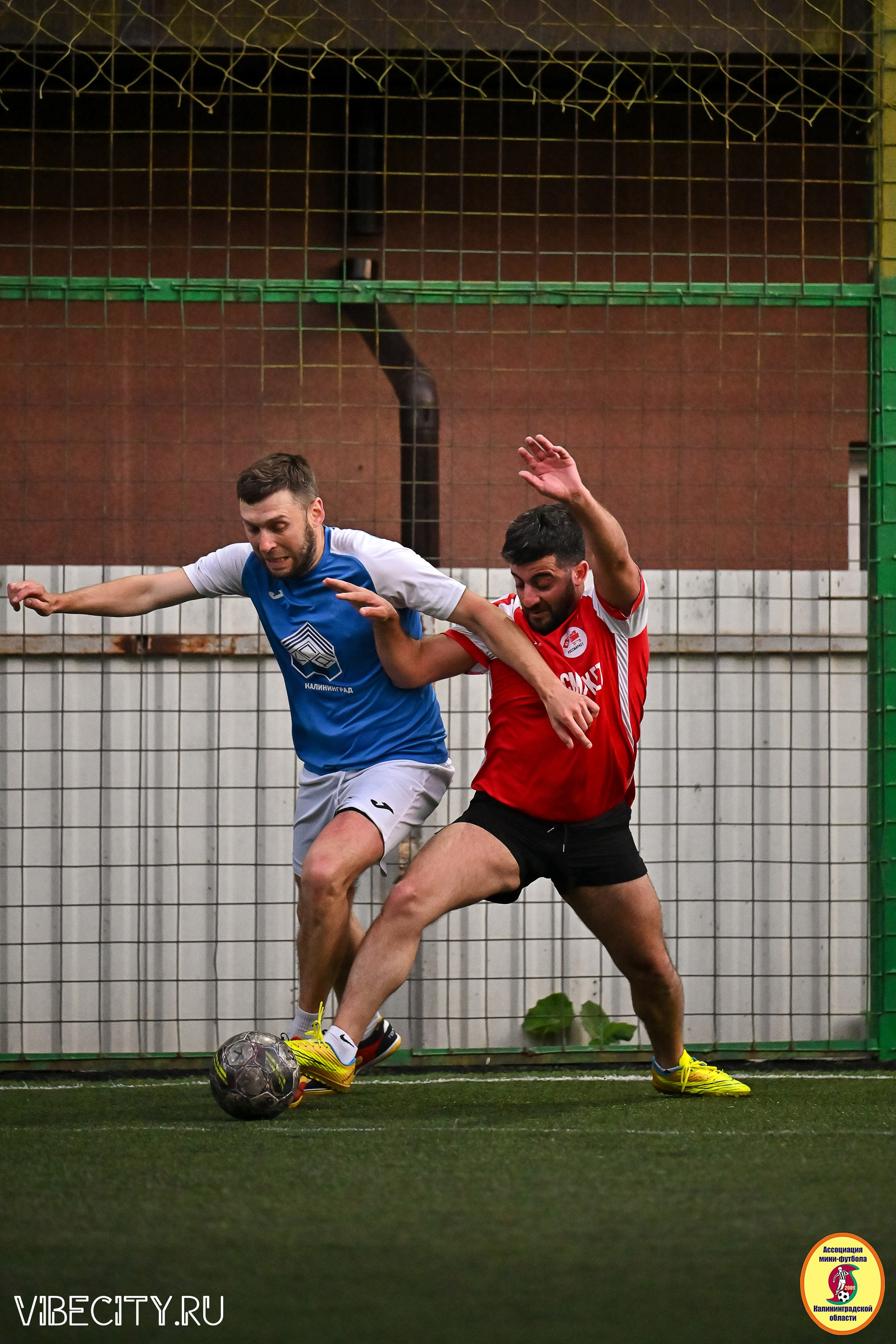 ИГРЫ МИНИ-ФУТБОЛЬНОЙ И КОРПОРАТИВНОЙ ЛИГИ. VIBECITY.RU Вайб Сити Ру Фоторепортажи Фотоотчеты Калининград